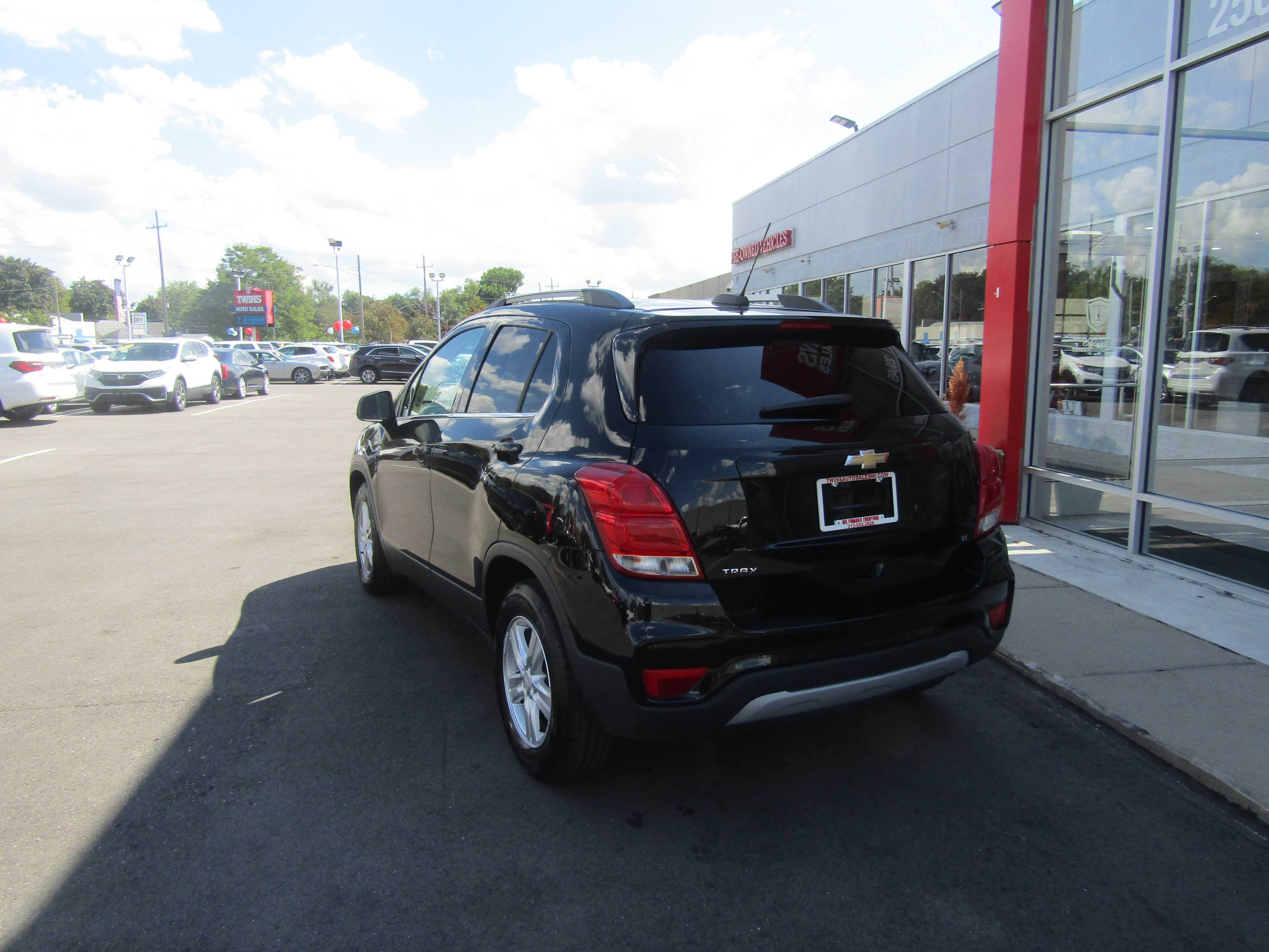BLACK, 2017 CHEVROLET TRAX Thumnail Image 3