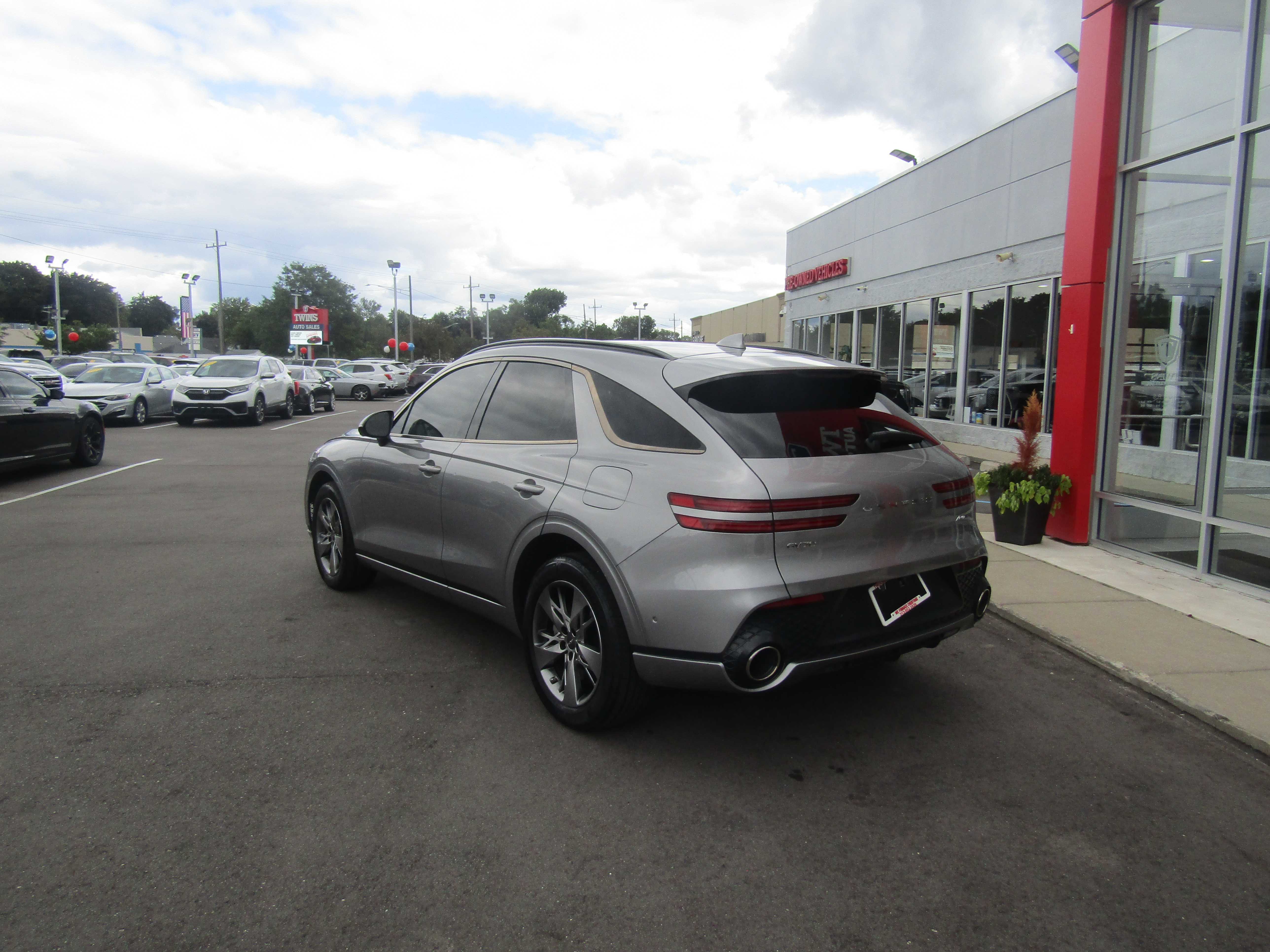 SILVER, 2022 GENESIS GV70 Thumnail Image 3