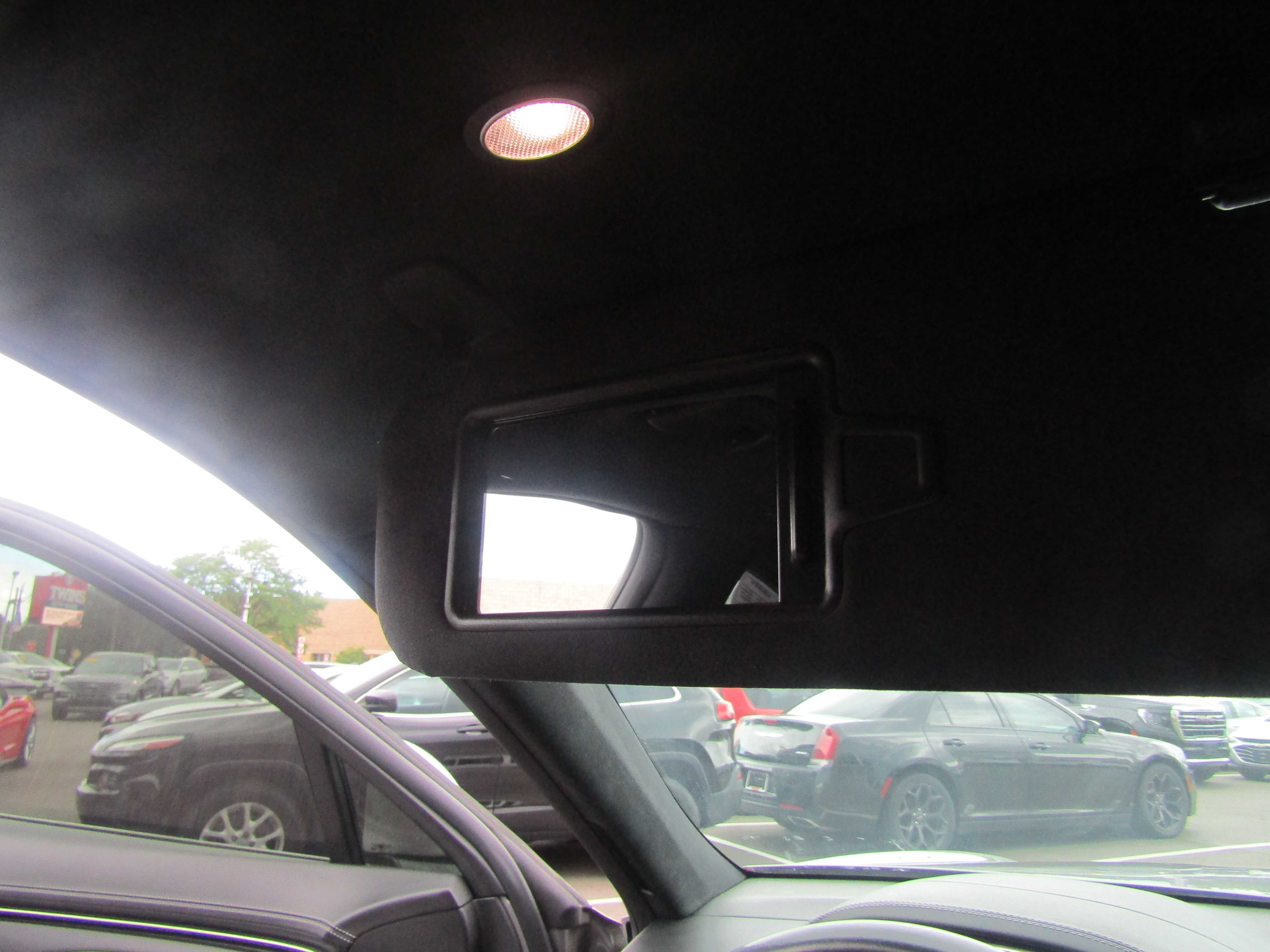 SILVER, 2022 GENESIS GV70 Thumnail Image 16