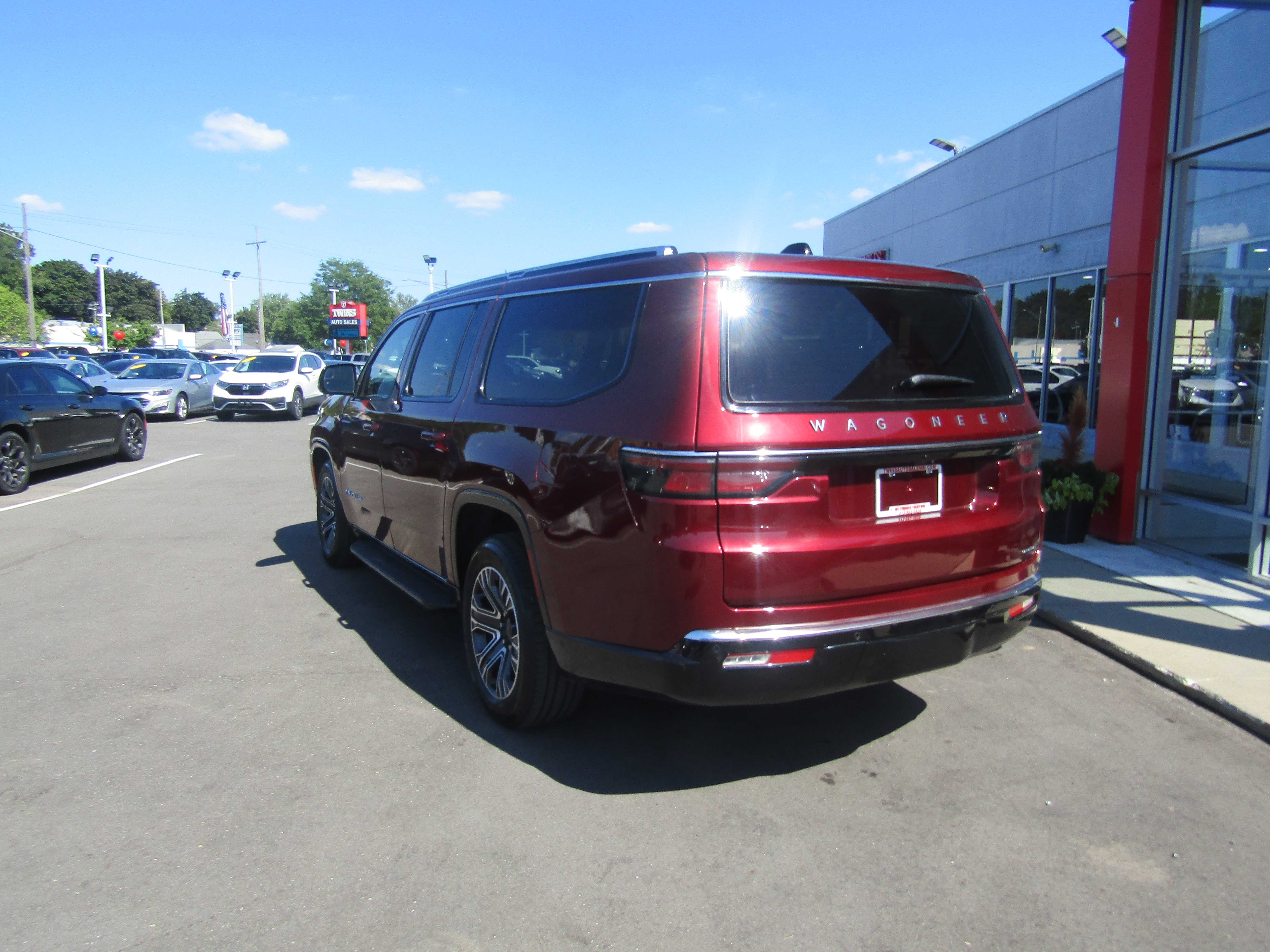 RED, 2024 JEEP WAGONEER L Thumnail Image 3