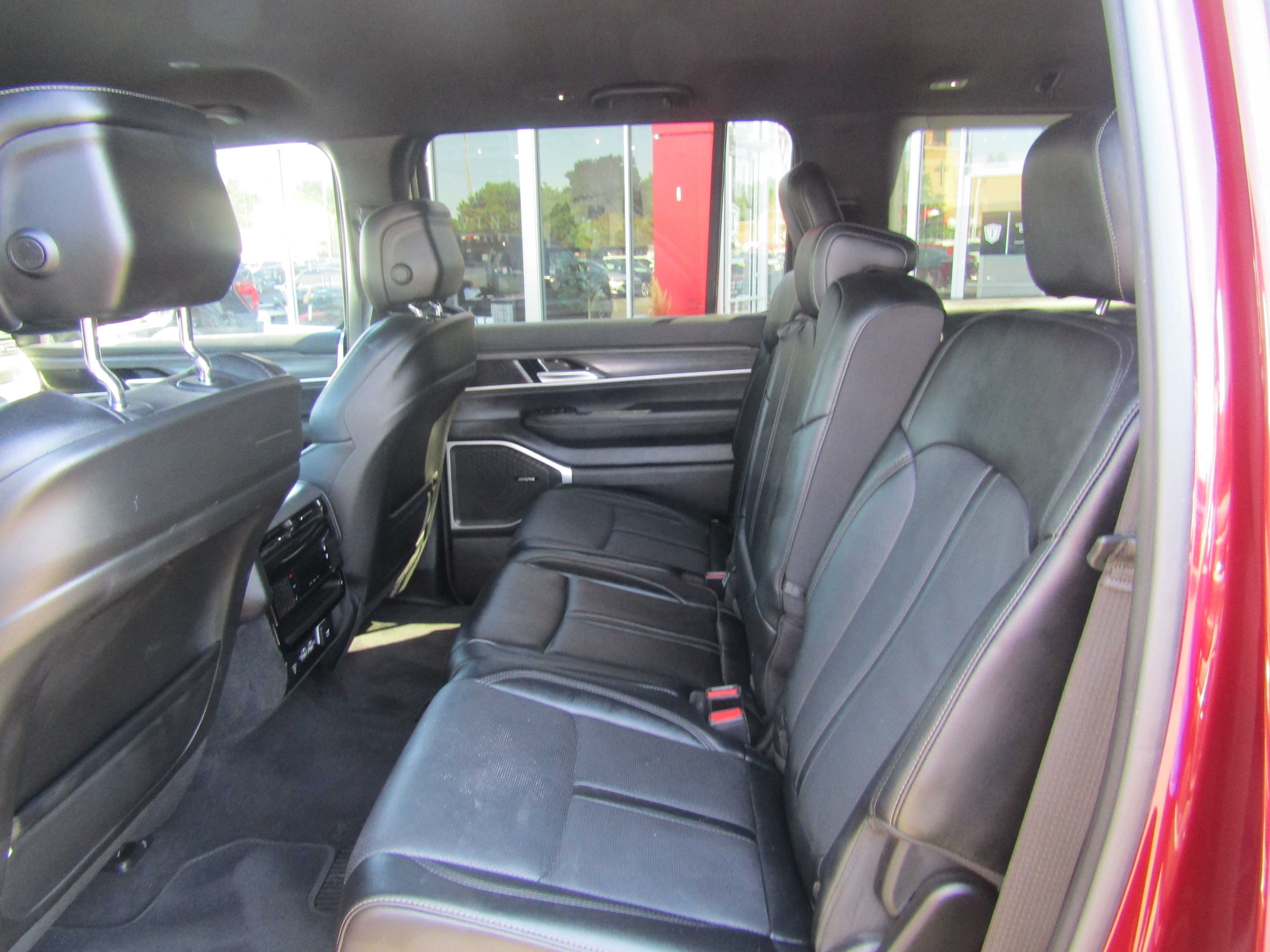 RED, 2024 JEEP WAGONEER L Thumnail Image 9