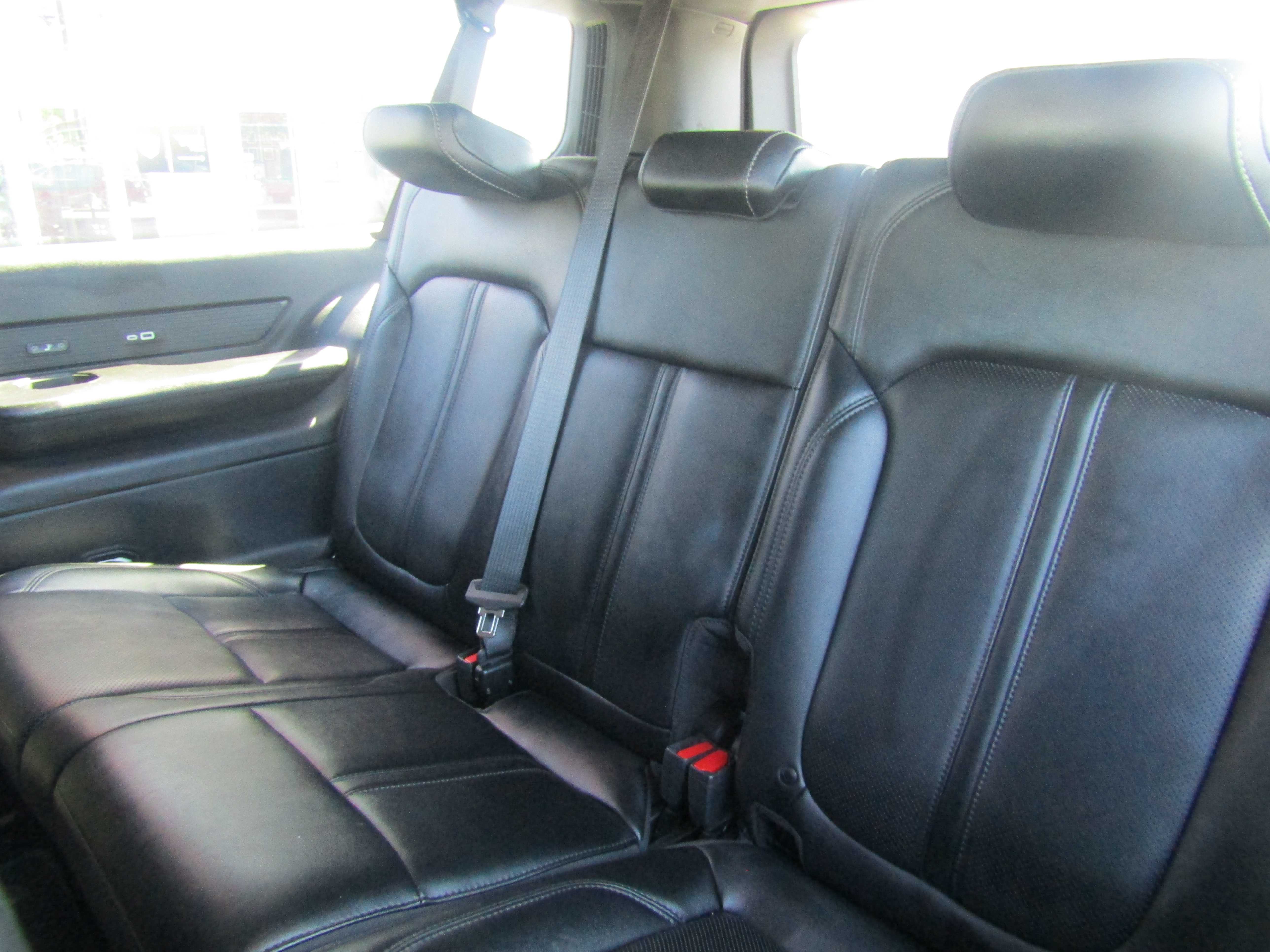 RED, 2024 JEEP WAGONEER L Thumnail Image 11