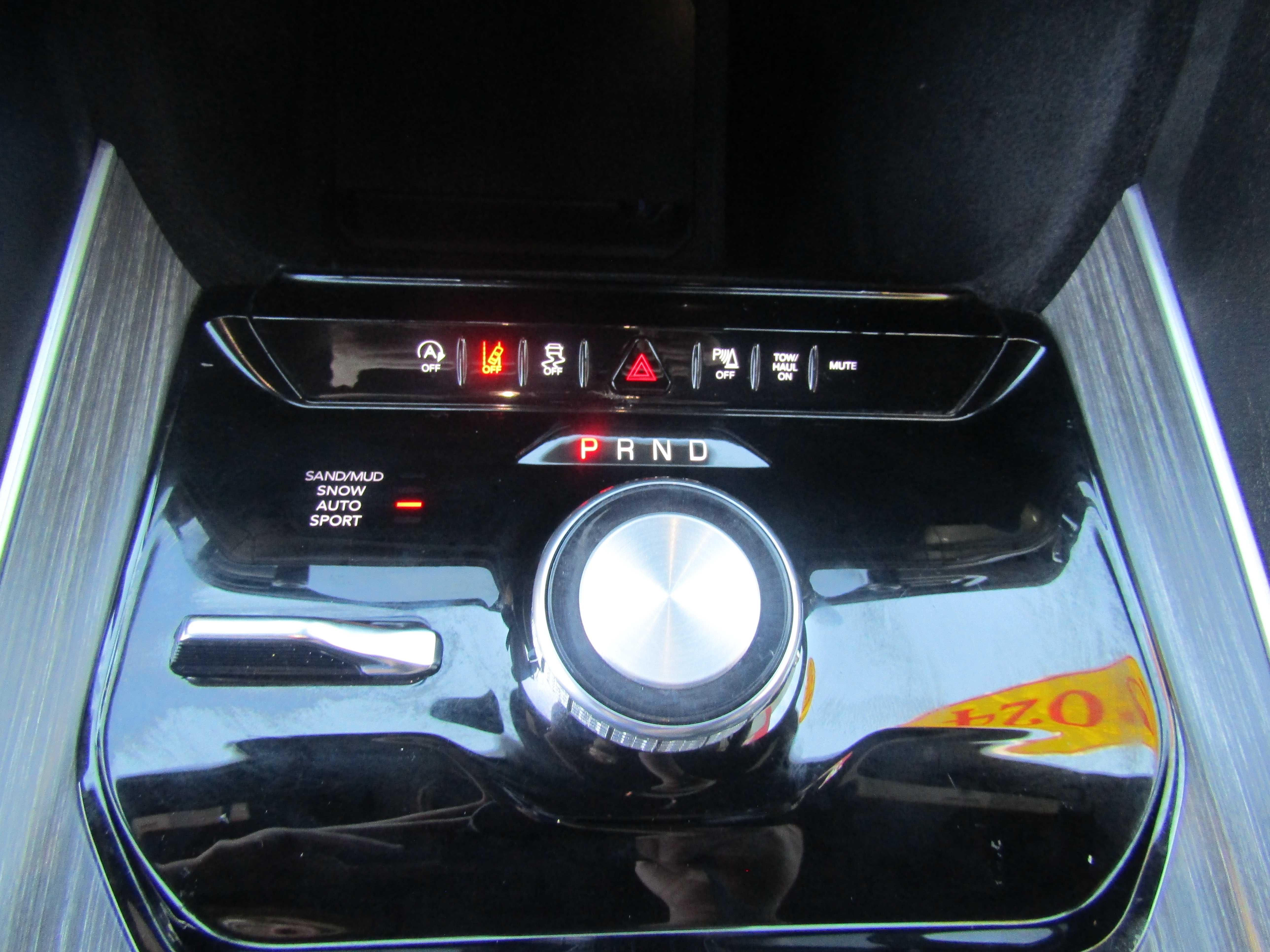 RED, 2024 JEEP WAGONEER L Thumnail Image 14