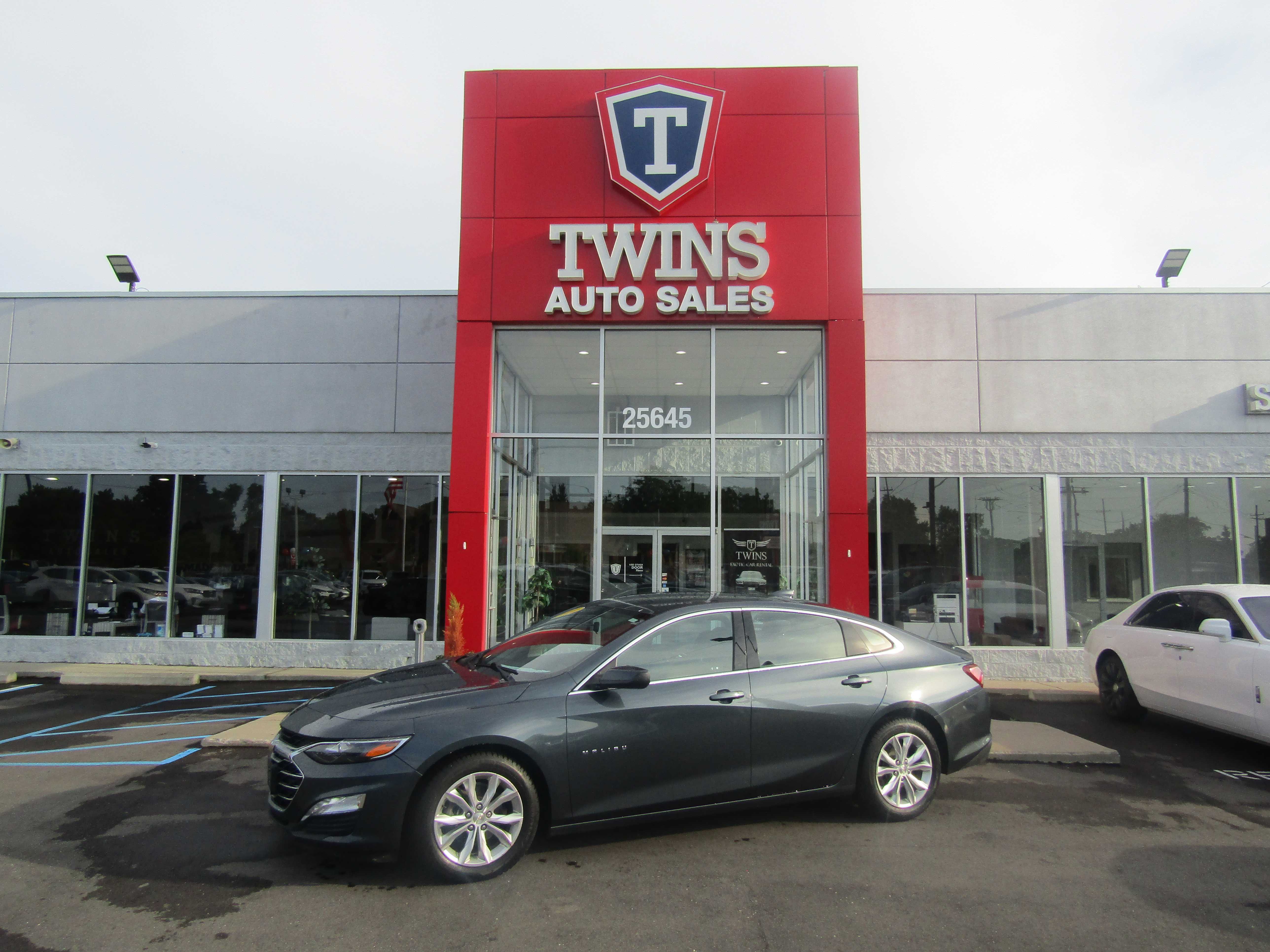 GRAY, 2020 CHEVROLET MALIBU Thumnail Image 1