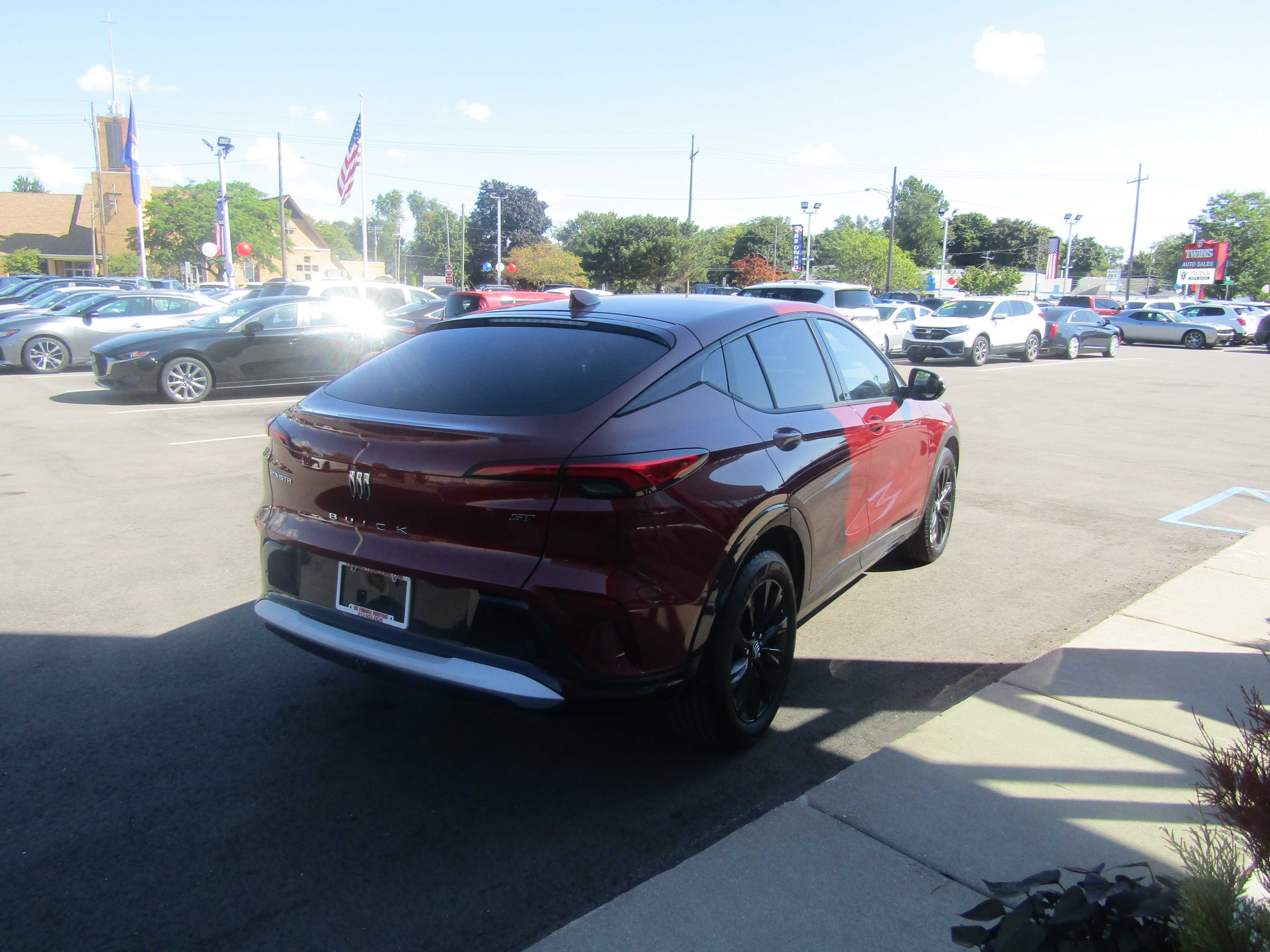 BURGUNDY, 2024 BUICK ENVISTA Thumnail Image 4