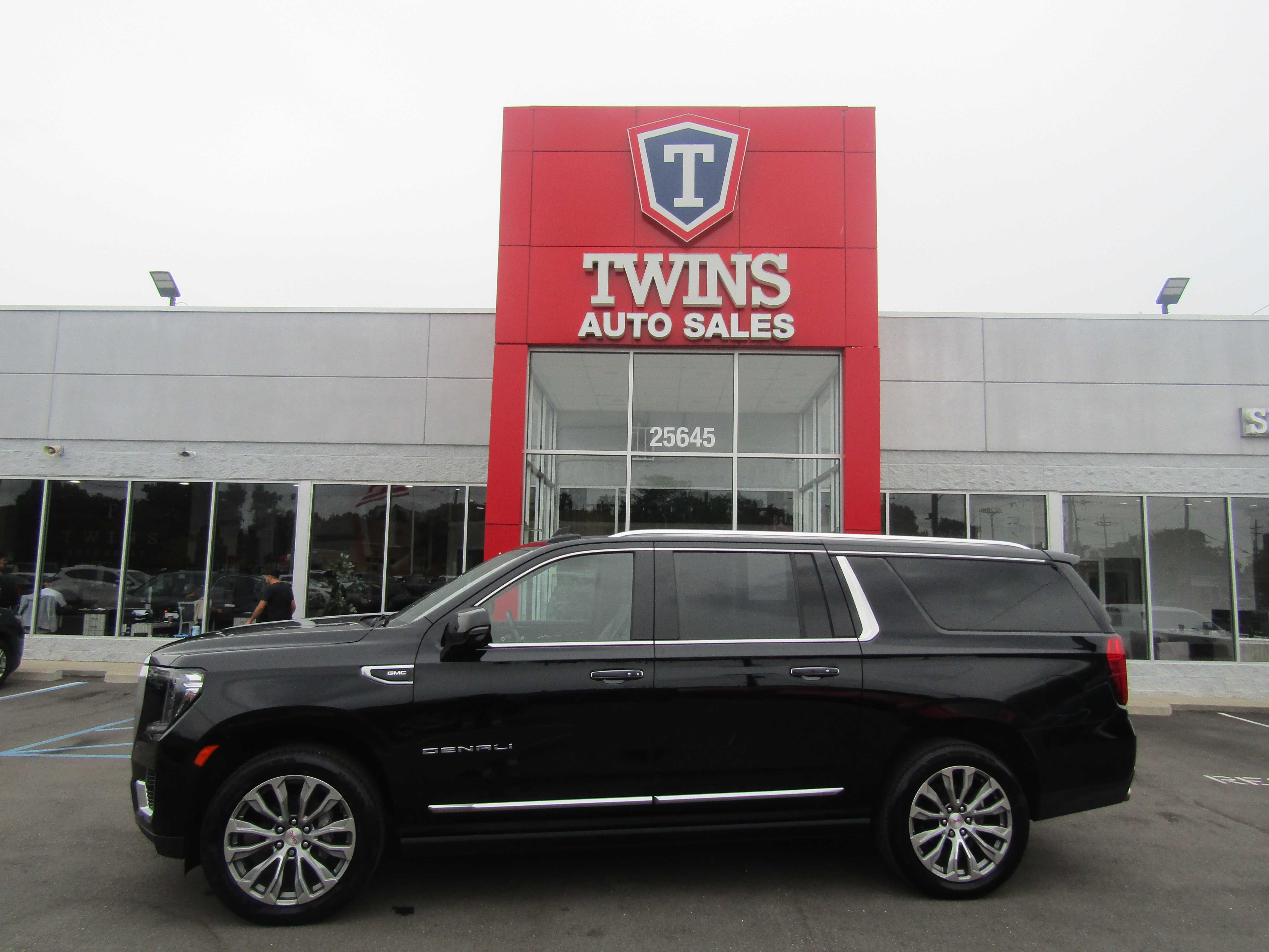 BLACK, 2021 GMC YUKON XL Image 
