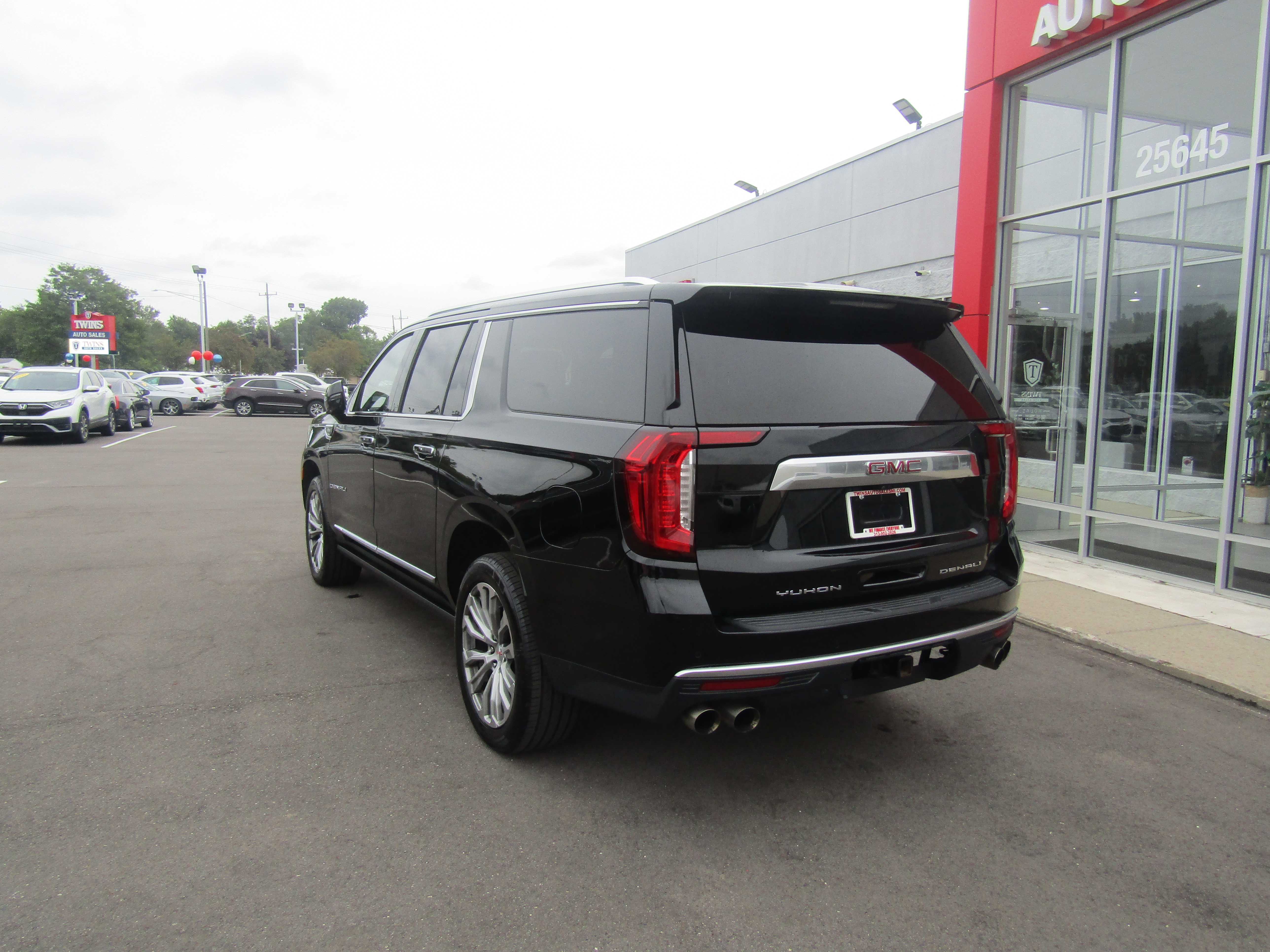 BLACK, 2021 GMC YUKON XL Thumnail Image 4
