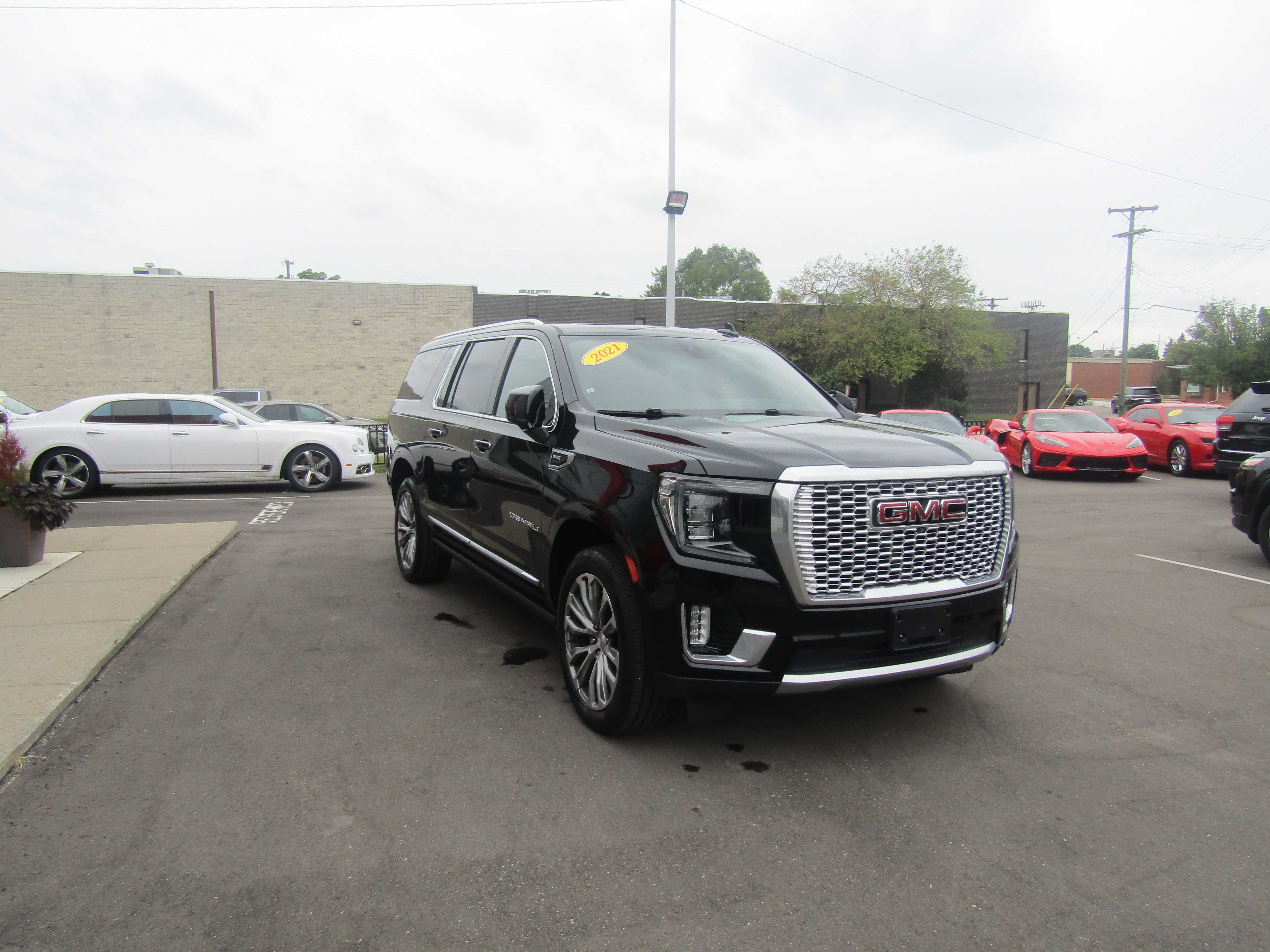 BLACK, 2021 GMC YUKON XL Thumnail Image 6
