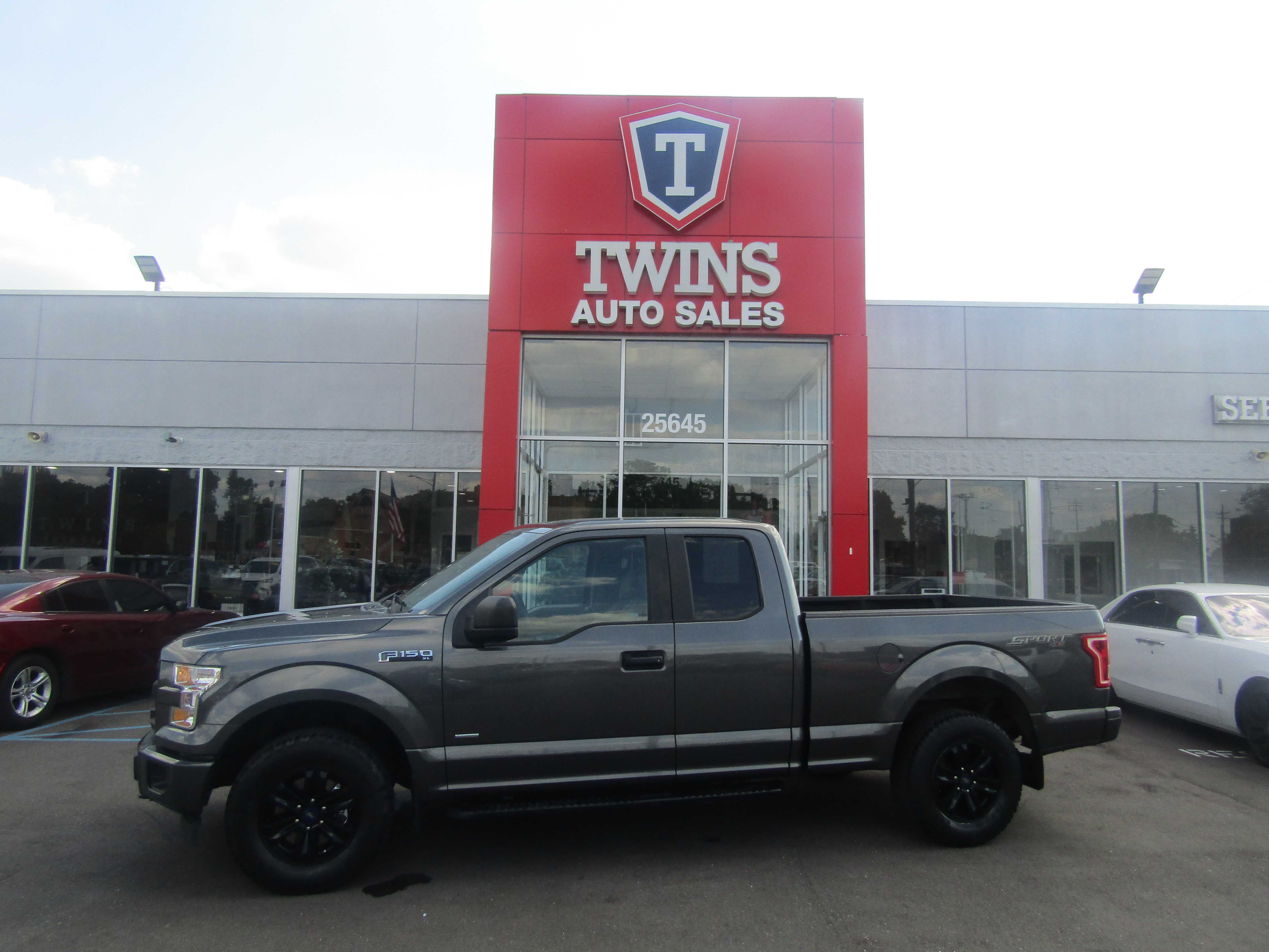GRAY, 2017 FORD F150 SUPER CAB Image 