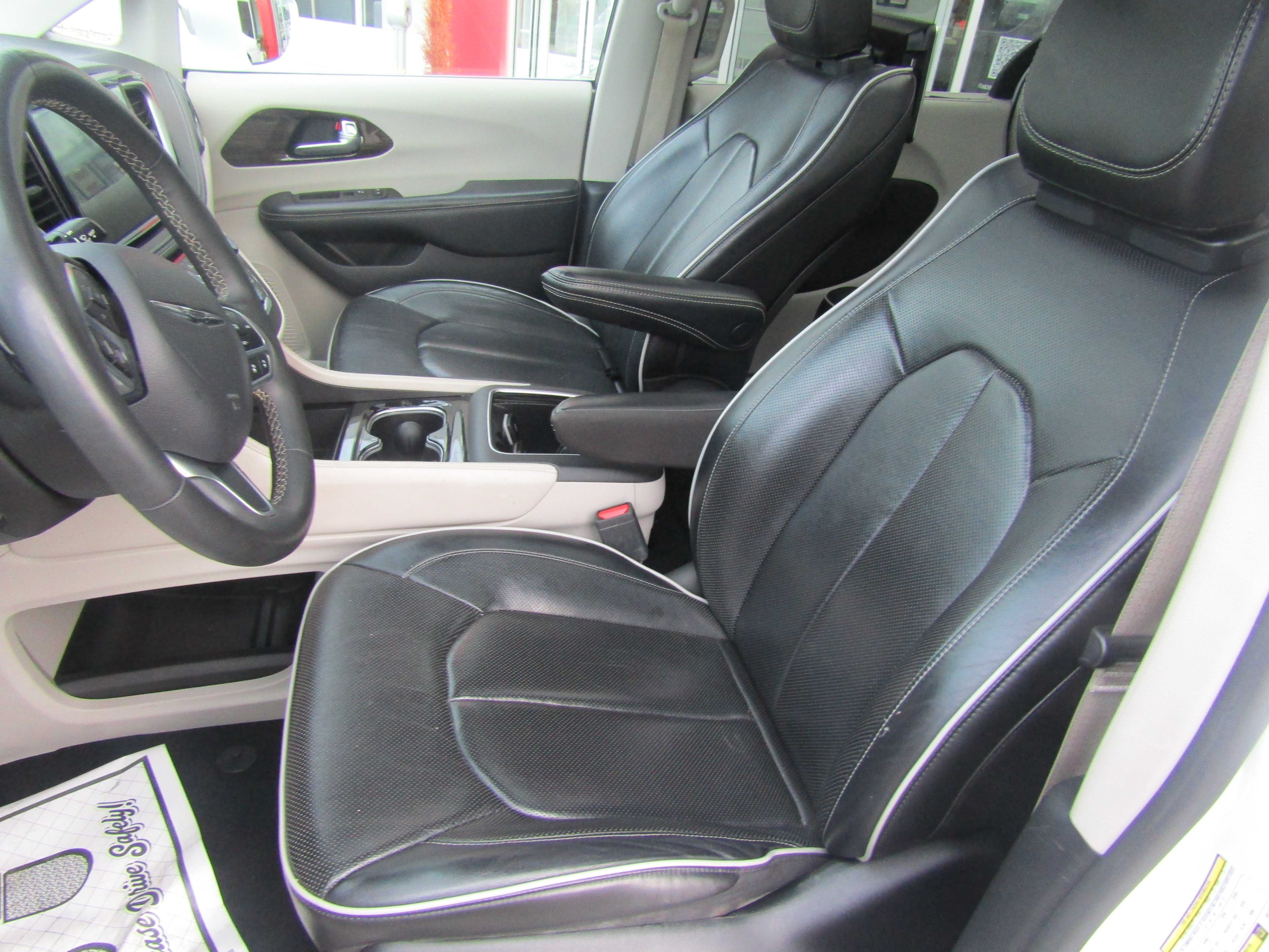 WHITE, 2022 CHRYSLER PACIFICA Thumnail Image 10