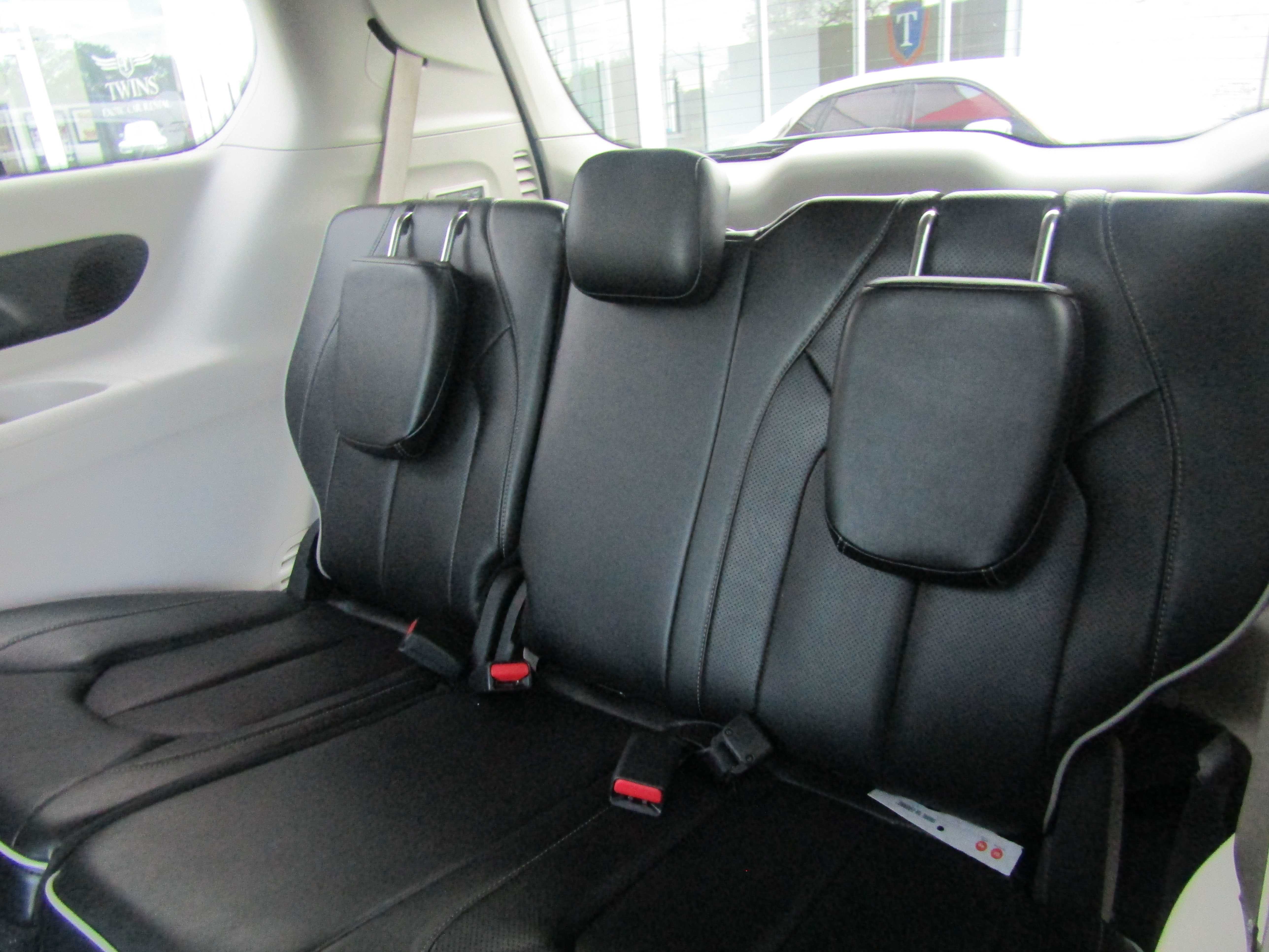 WHITE, 2022 CHRYSLER PACIFICA Thumnail Image 12
