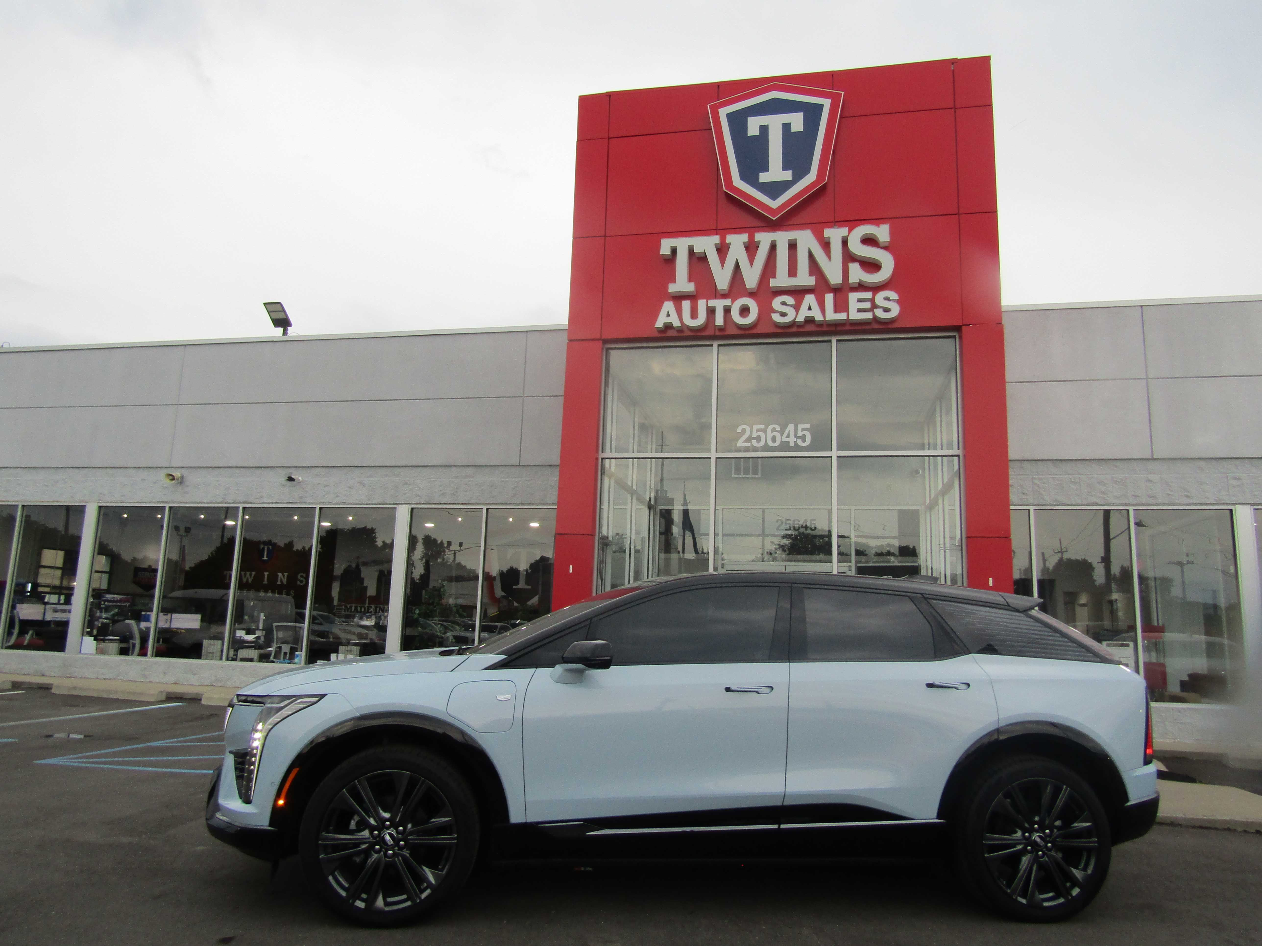 BLUE, 2025 CADILLAC OPTIQ Image 