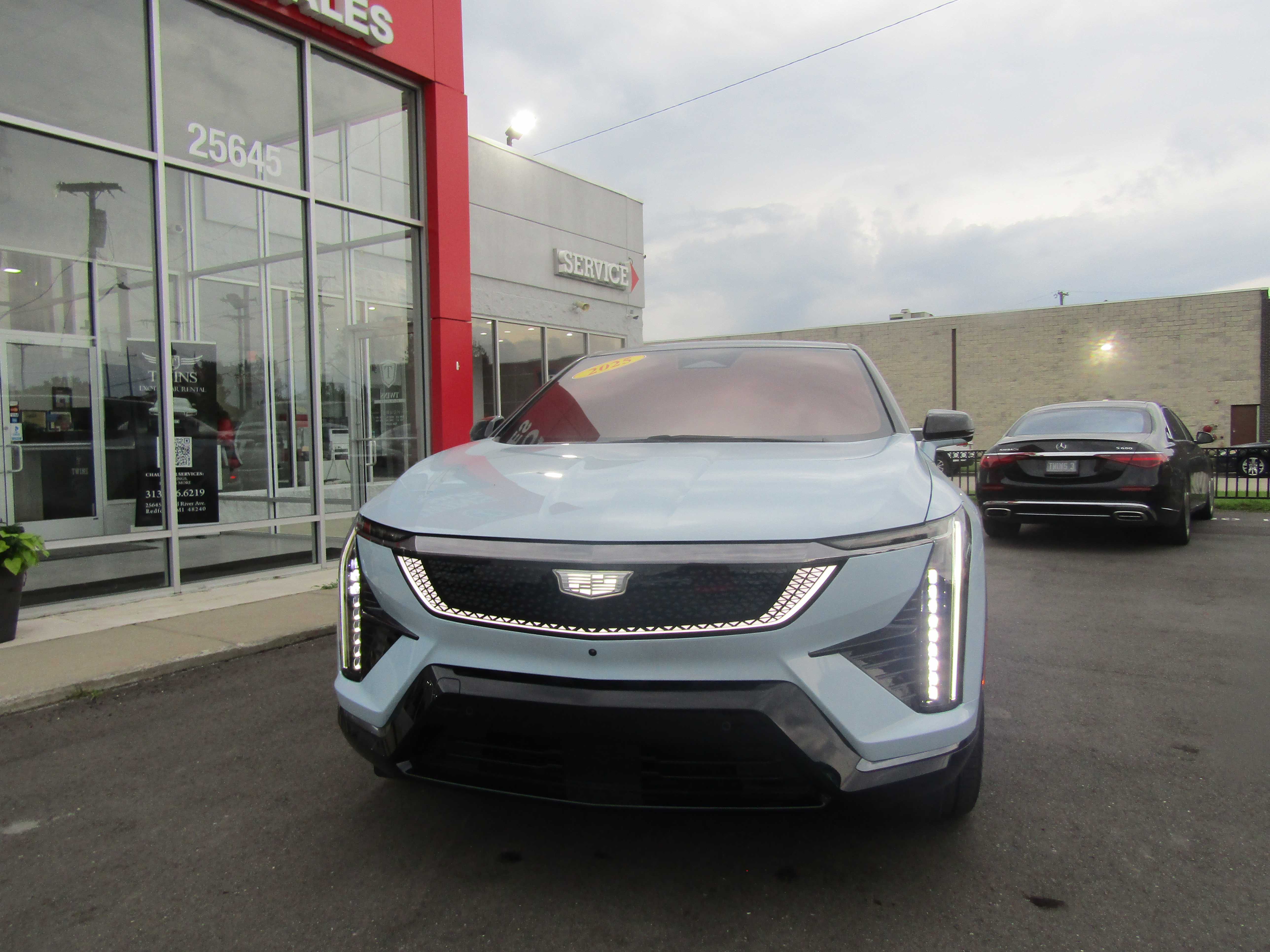 BLUE, 2025 CADILLAC OPTIQ Thumnail Image 4