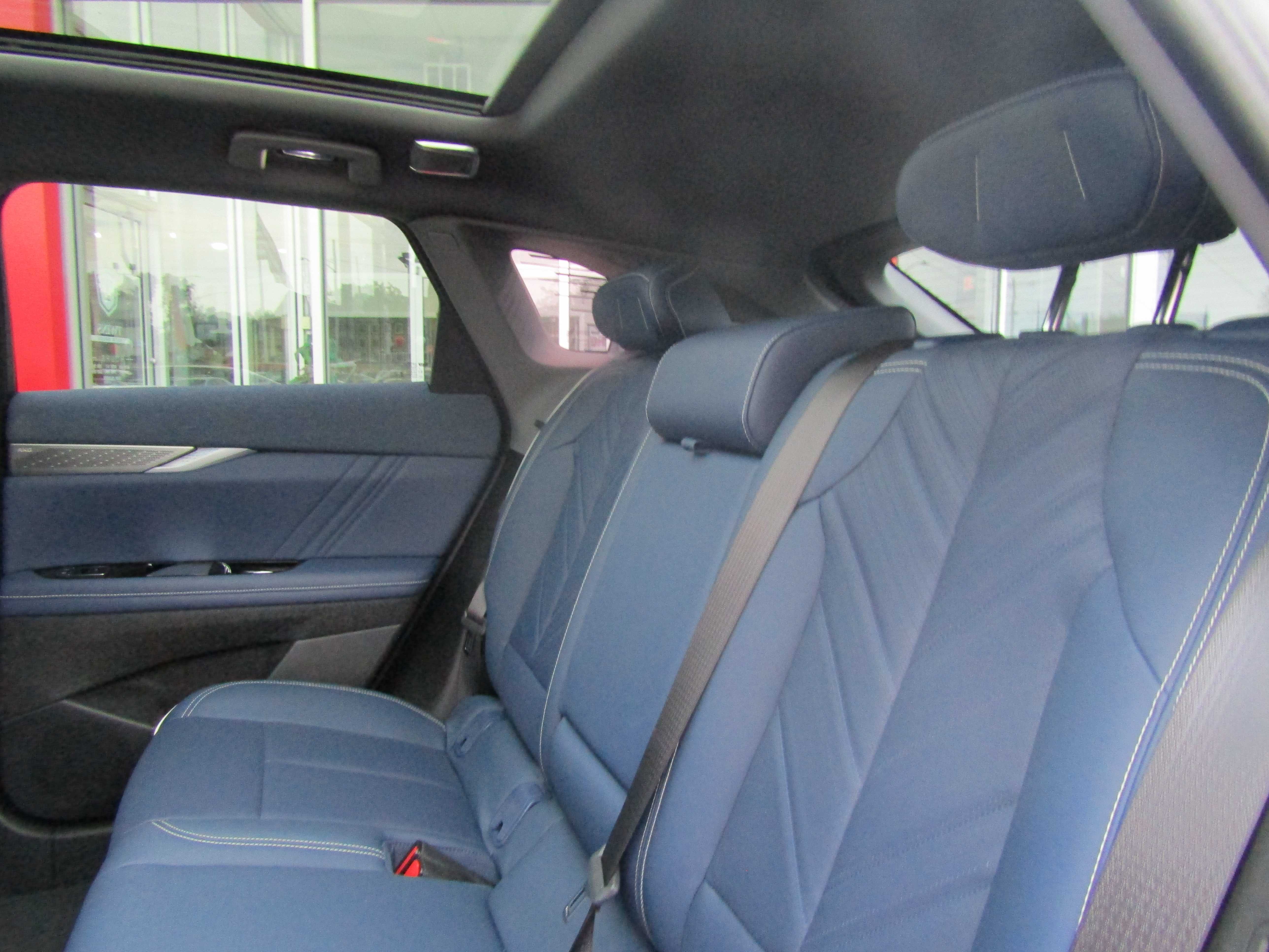 BLUE, 2025 CADILLAC OPTIQ Thumnail Image 13