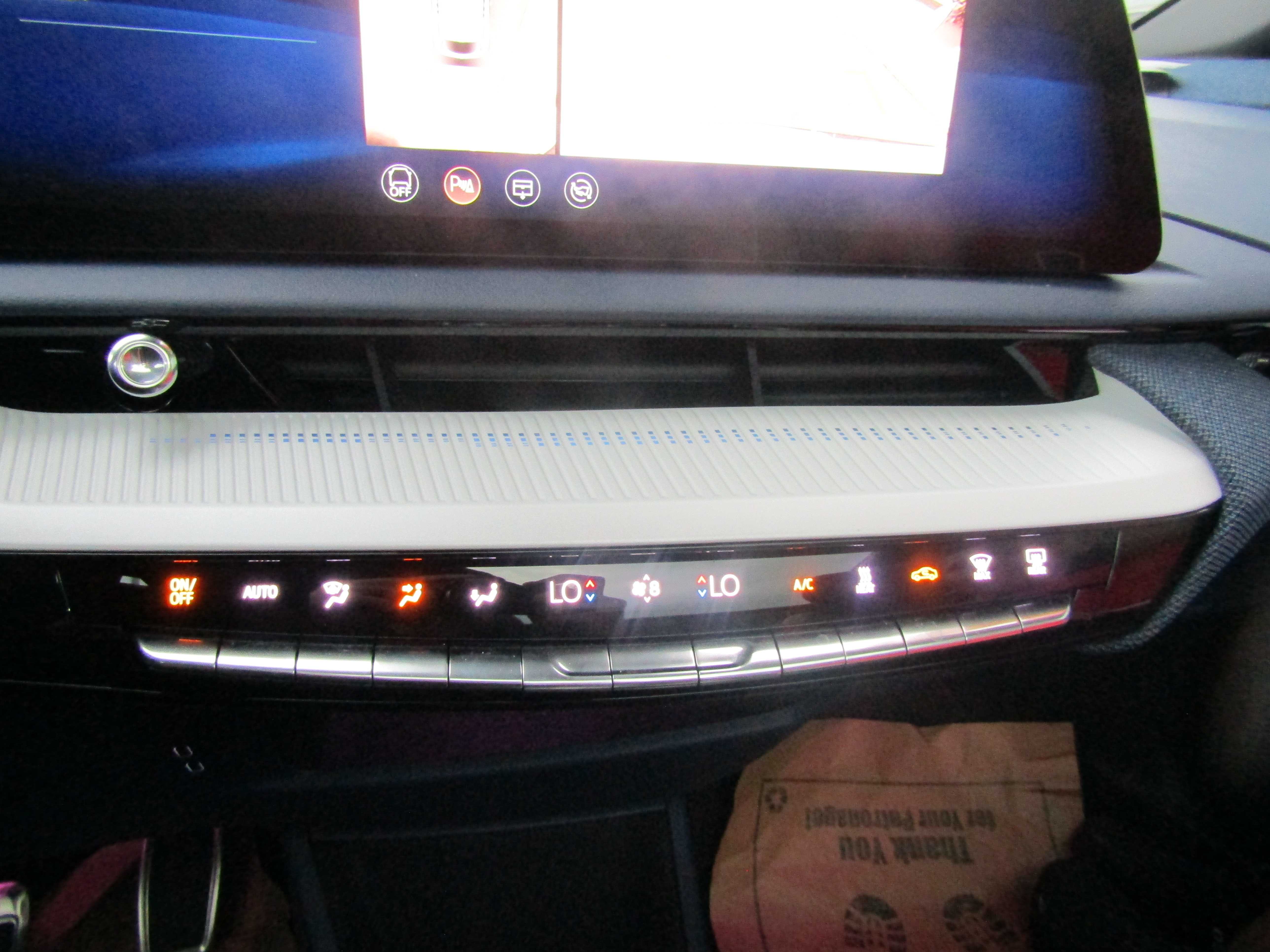 BLUE, 2025 CADILLAC OPTIQ Thumnail Image 18