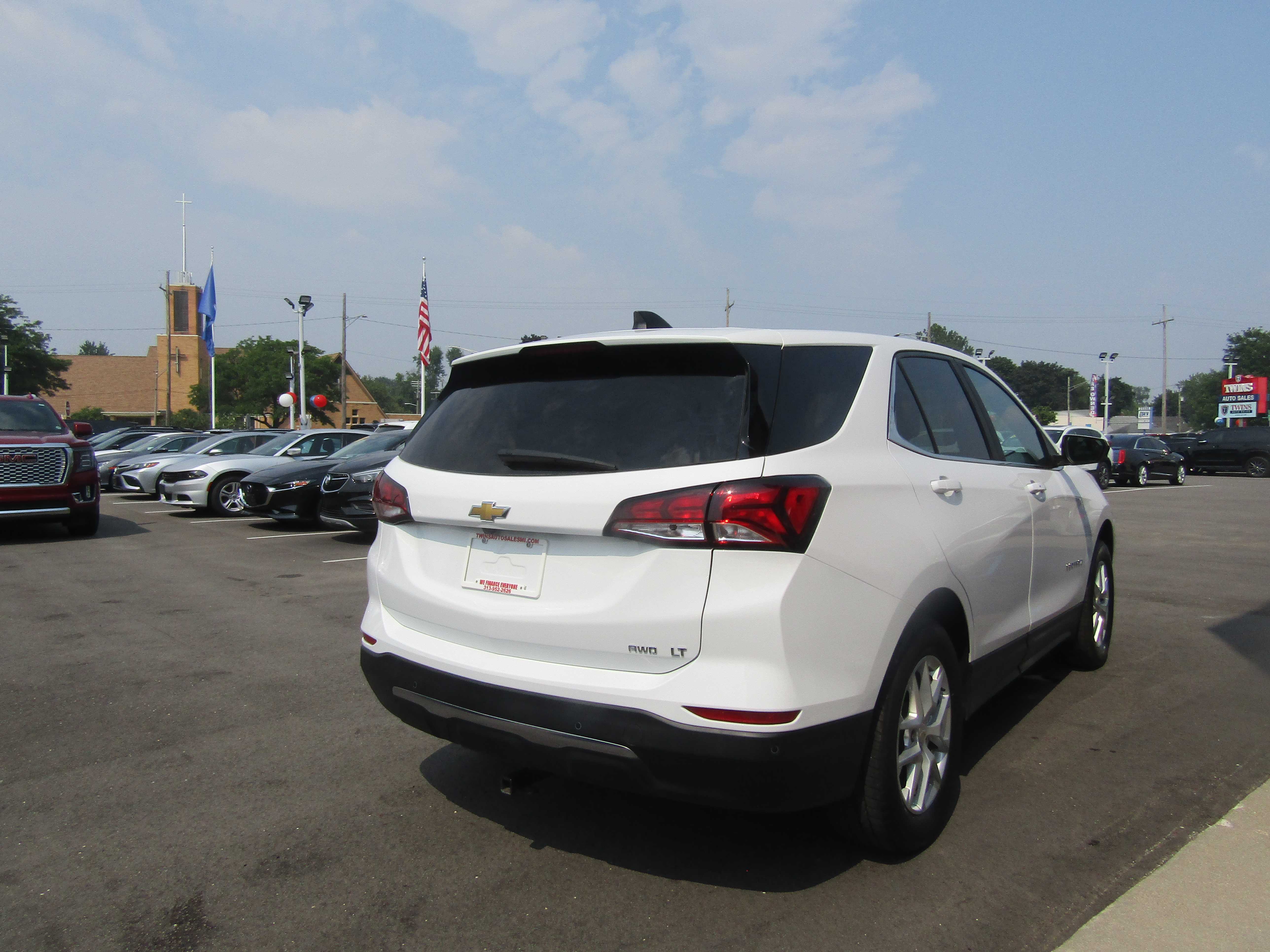 GRAY, 2023 CHEVROLET EQUINOX Thumnail Image 5