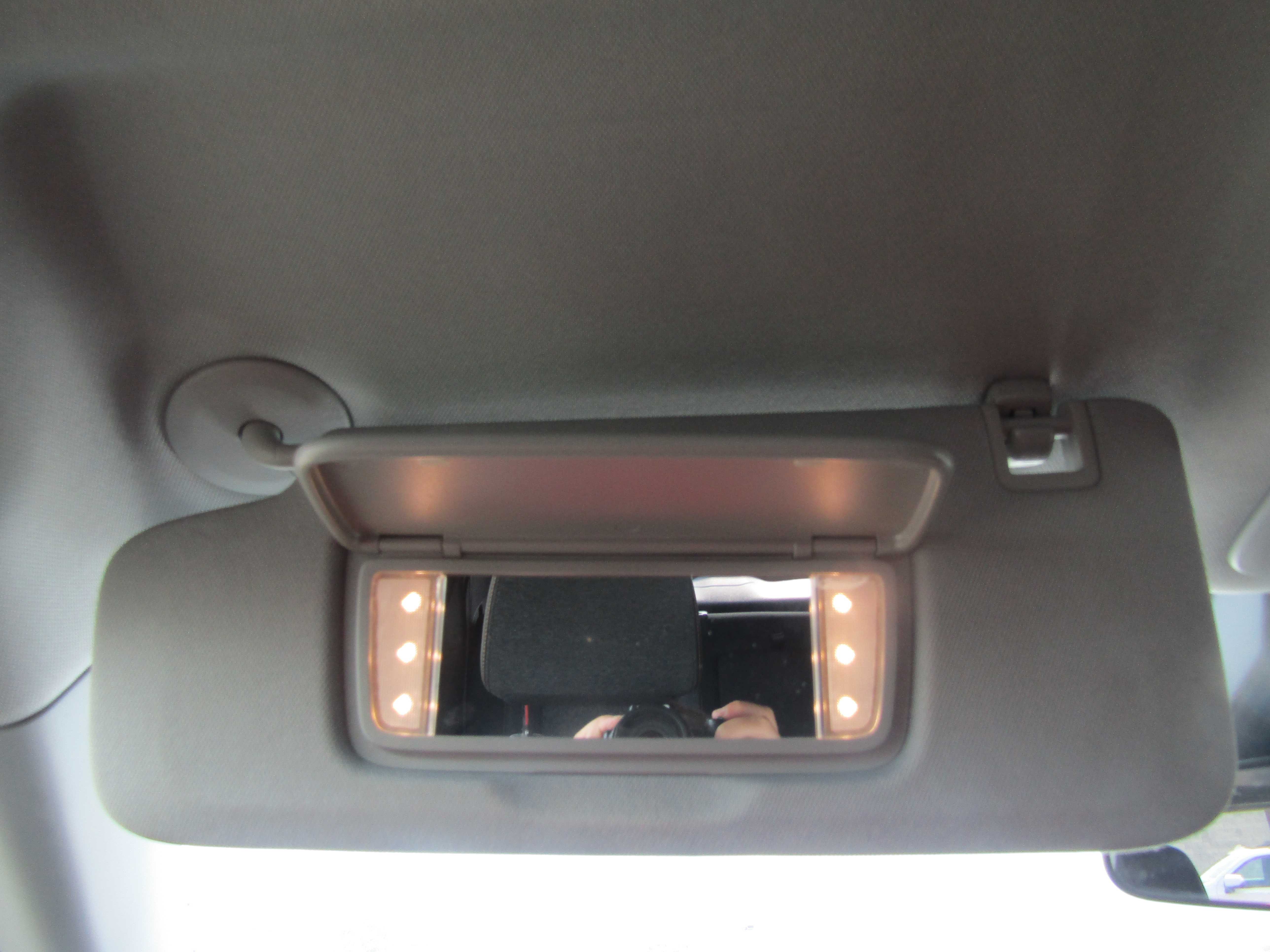 GRAY, 2023 CHEVROLET EQUINOX Thumnail Image 20