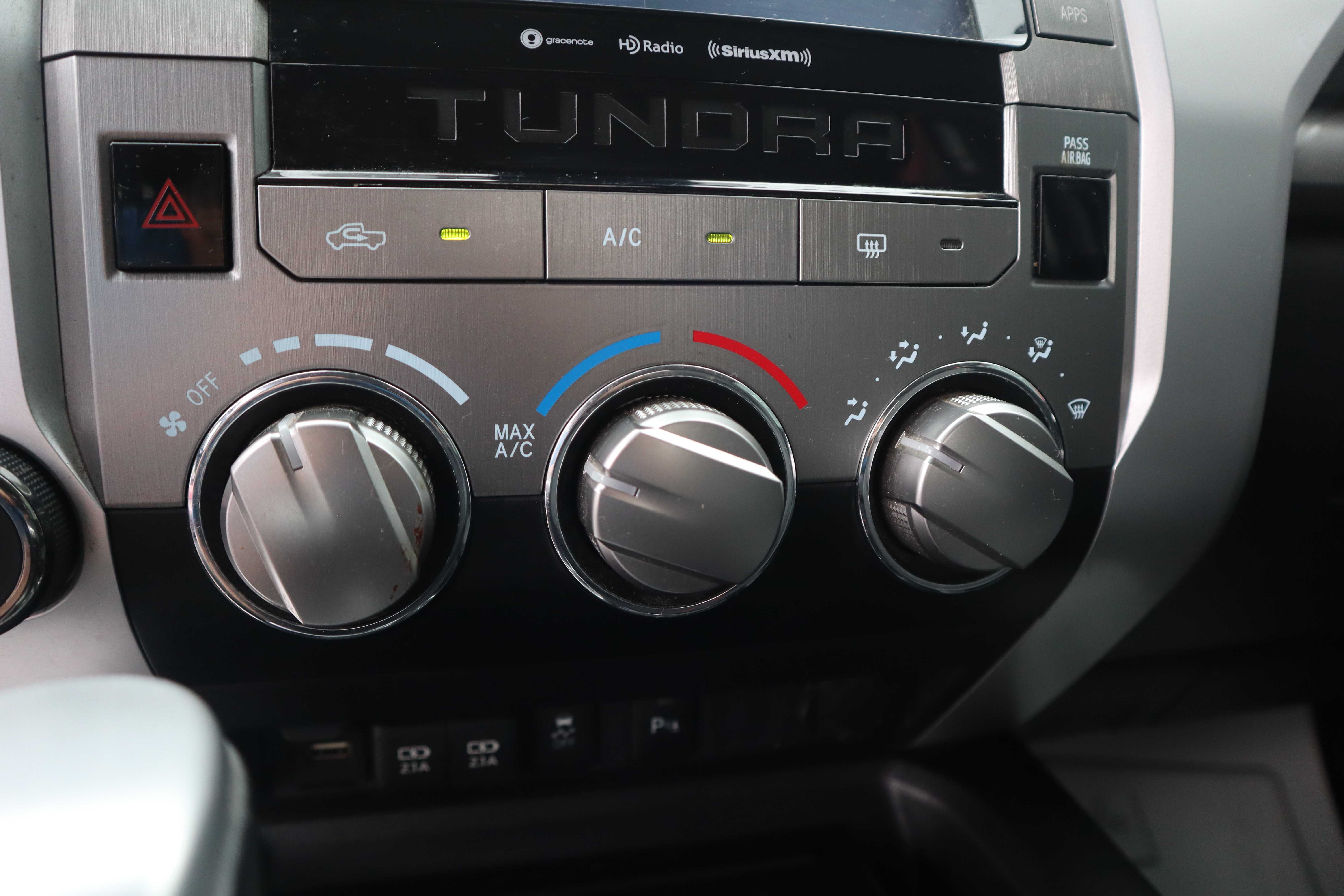 WHITE, 2021 TOYOTA TUNDRA CREWMAX Thumnail Image 13