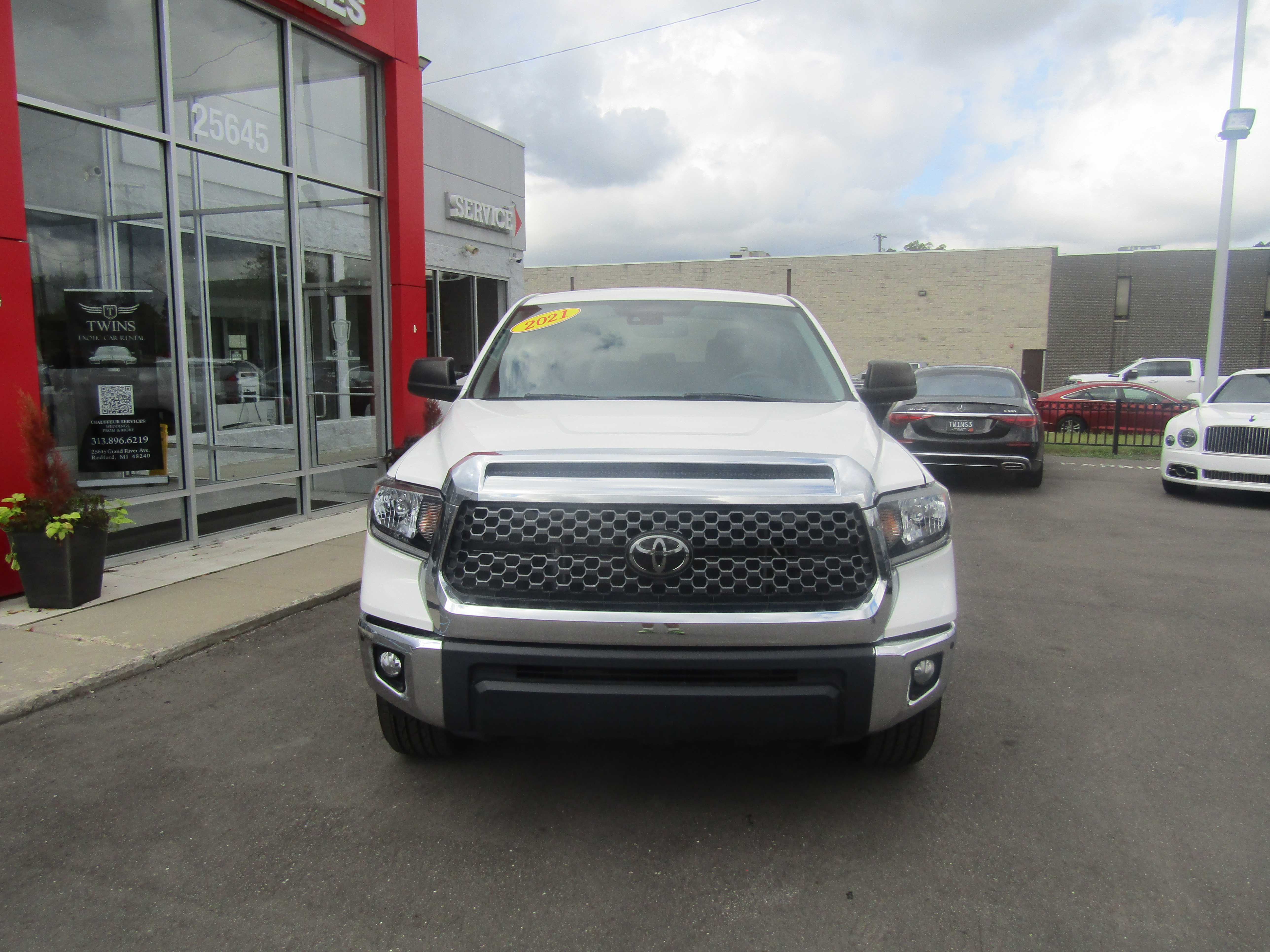 WHITE, 2021 TOYOTA TUNDRA CREWMAX Thumnail Image 6