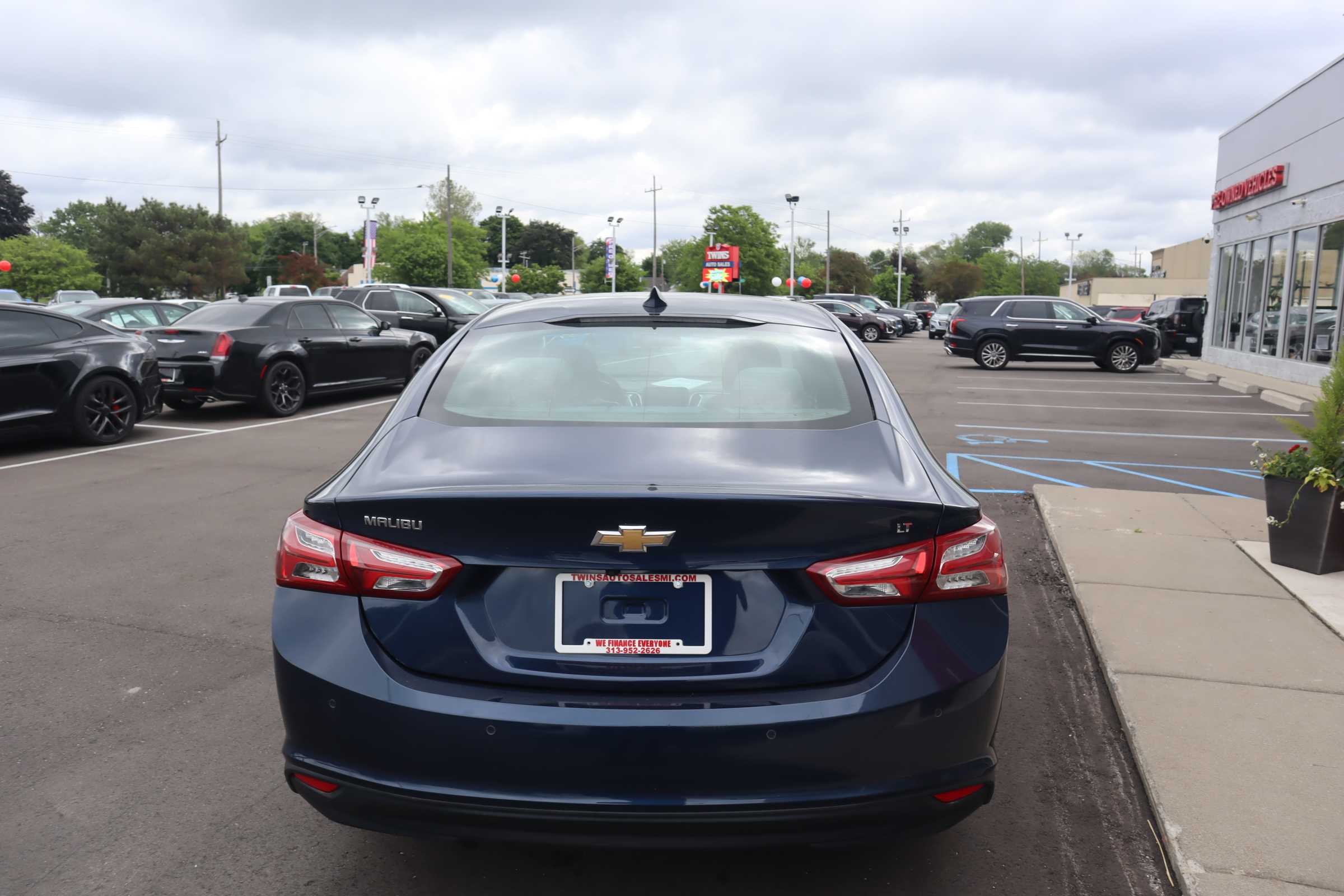 BLUE, 2020 CHEVROLET MALIBU Thumnail Image 3