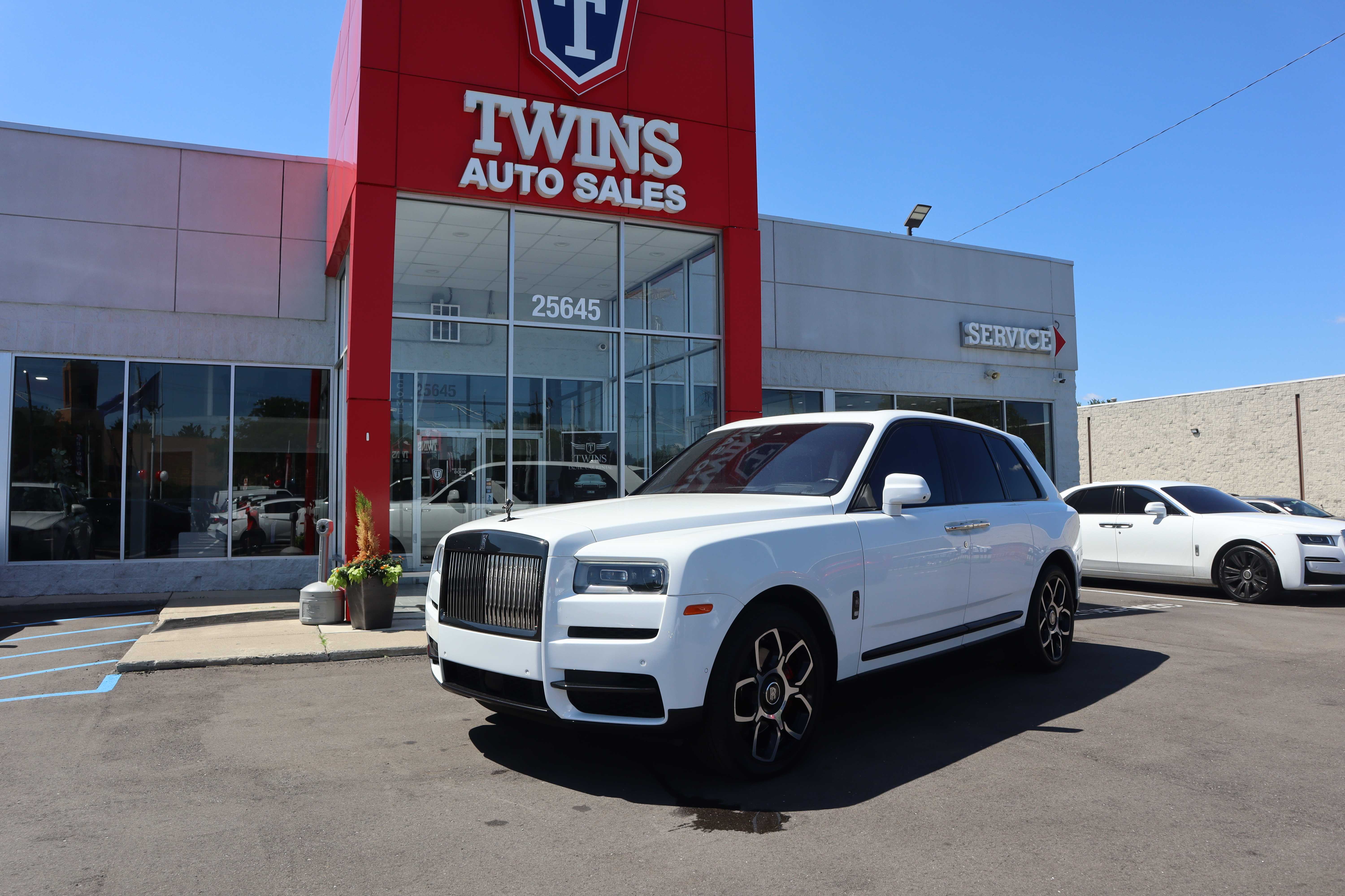 WHITE, 2022 ROLLS-ROYCE CULLINAN Thumnail Image 3