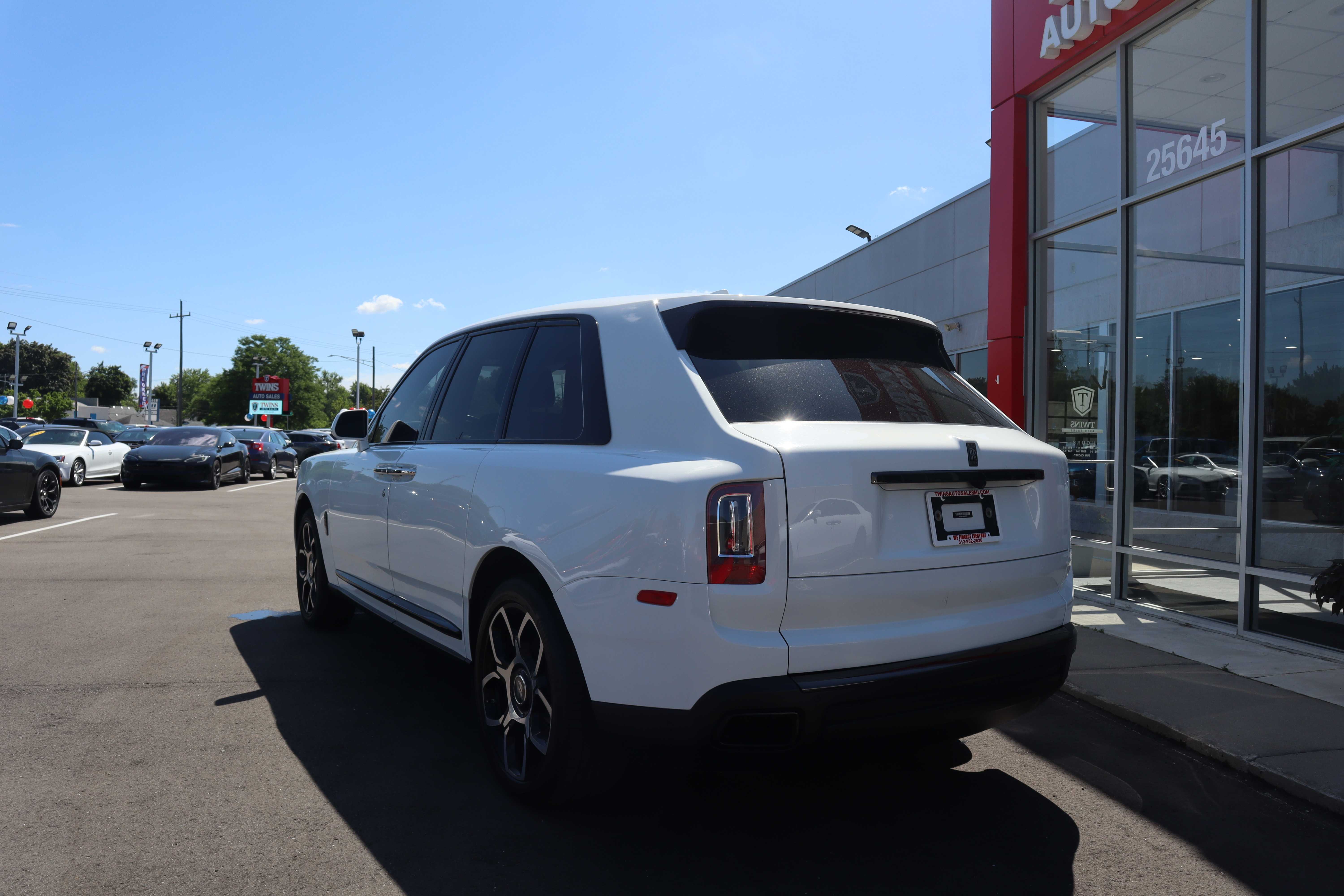 WHITE, 2022 ROLLS-ROYCE CULLINAN Thumnail Image 9
