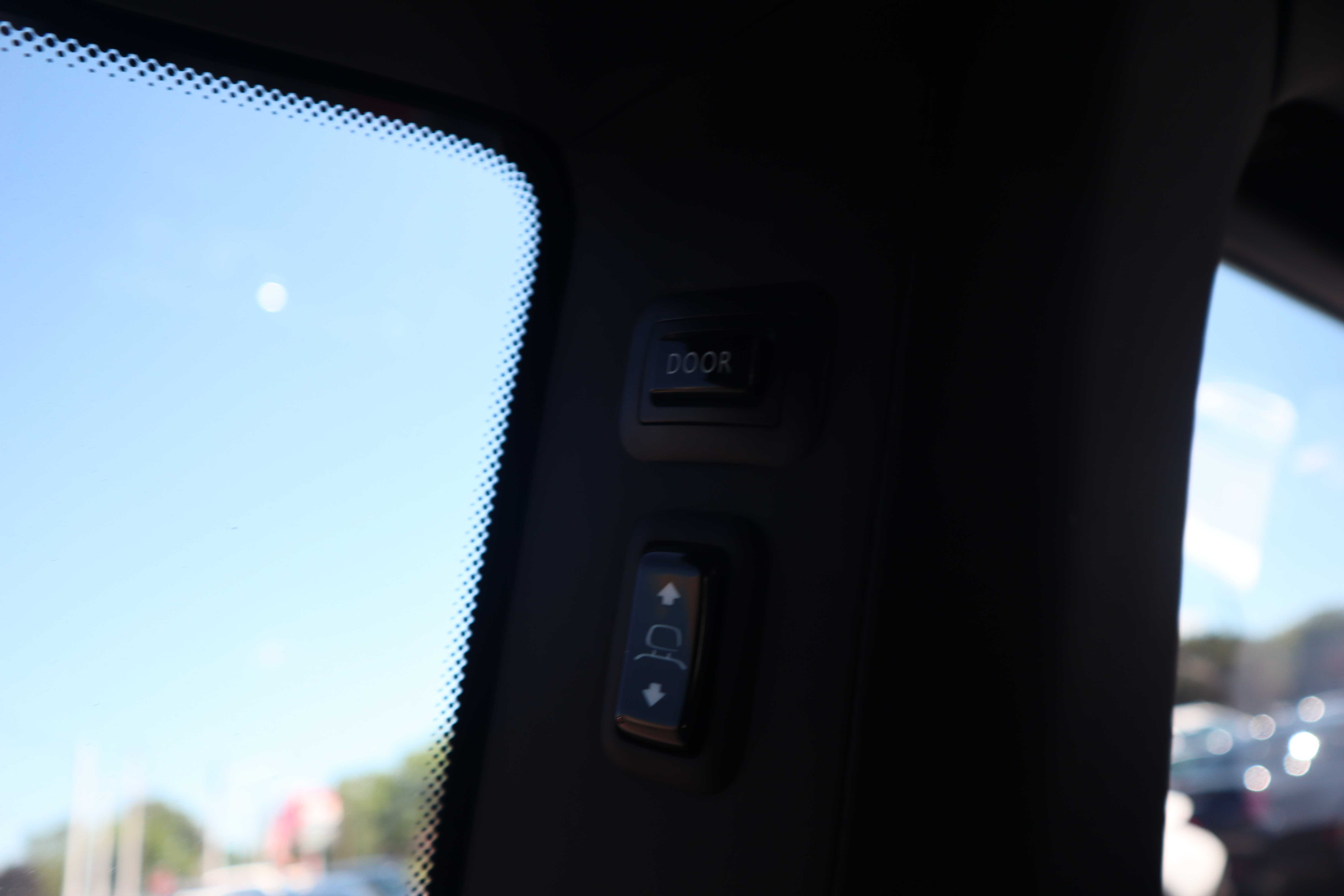 WHITE, 2022 ROLLS-ROYCE CULLINAN Thumnail Image 45