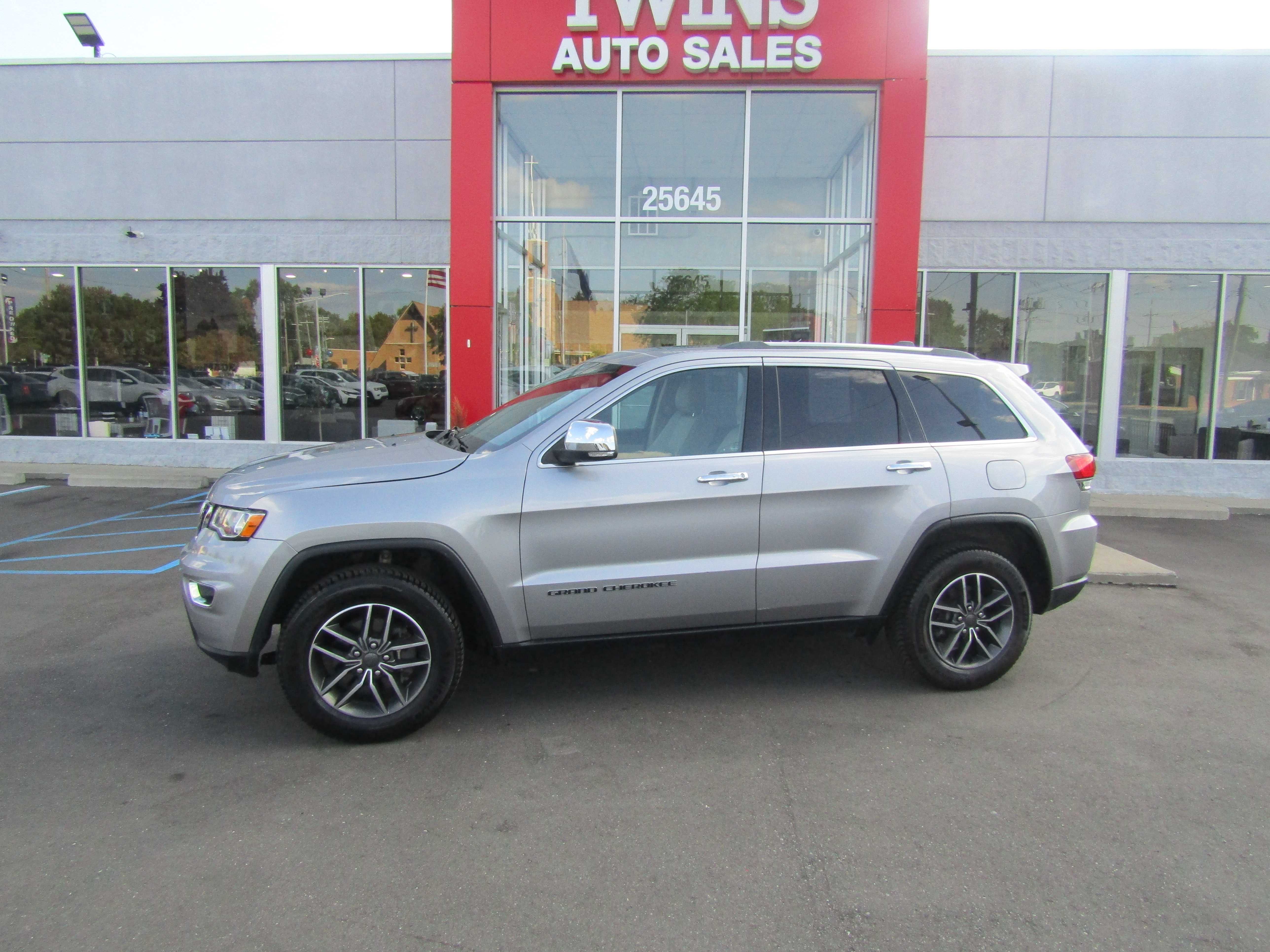 GRAY, 2020 JEEP GRAND CHEROKEE Thumnail Image 2
