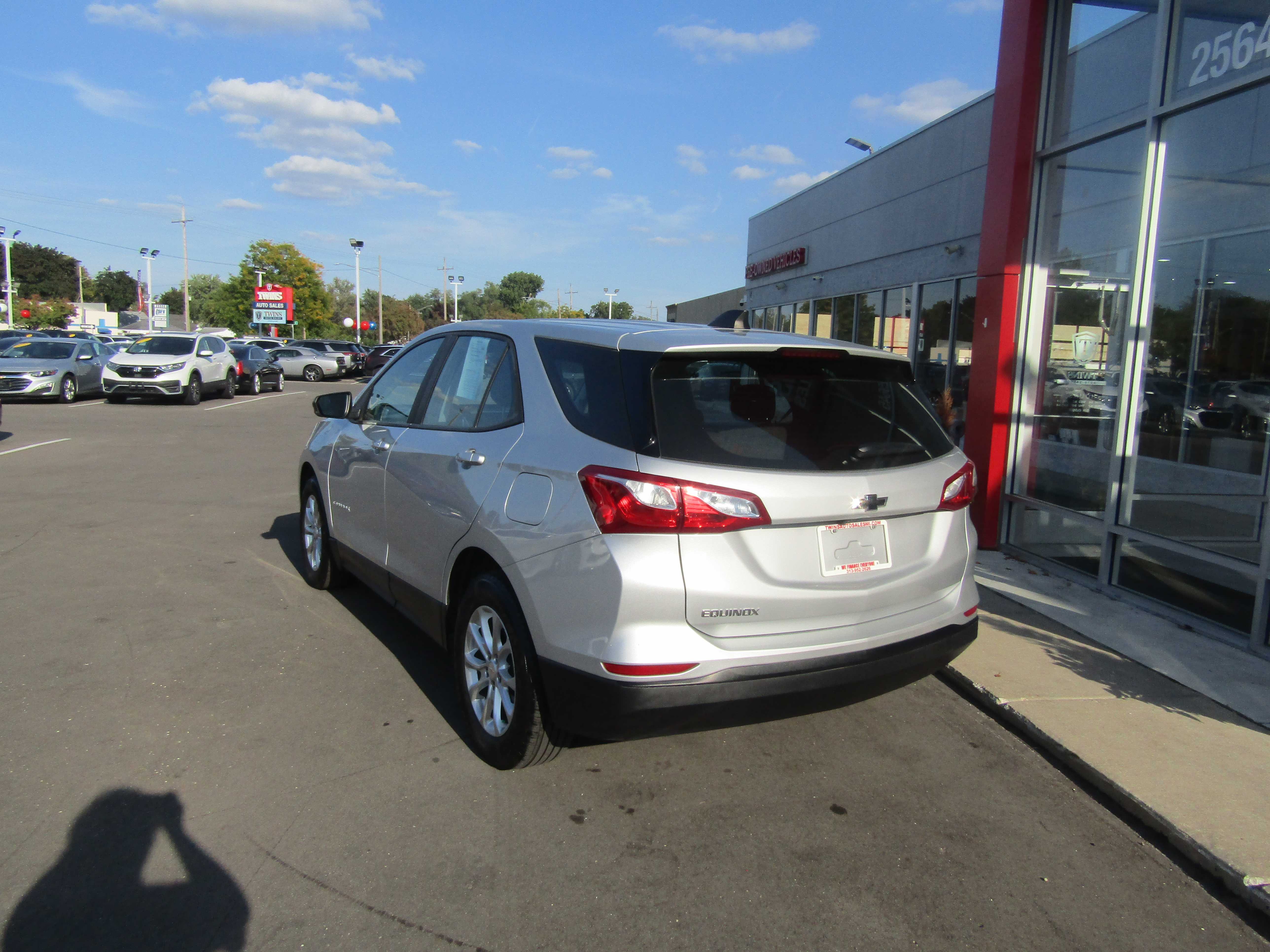 SILVER, 2020 CHEVROLET EQUINOX Thumnail Image 3