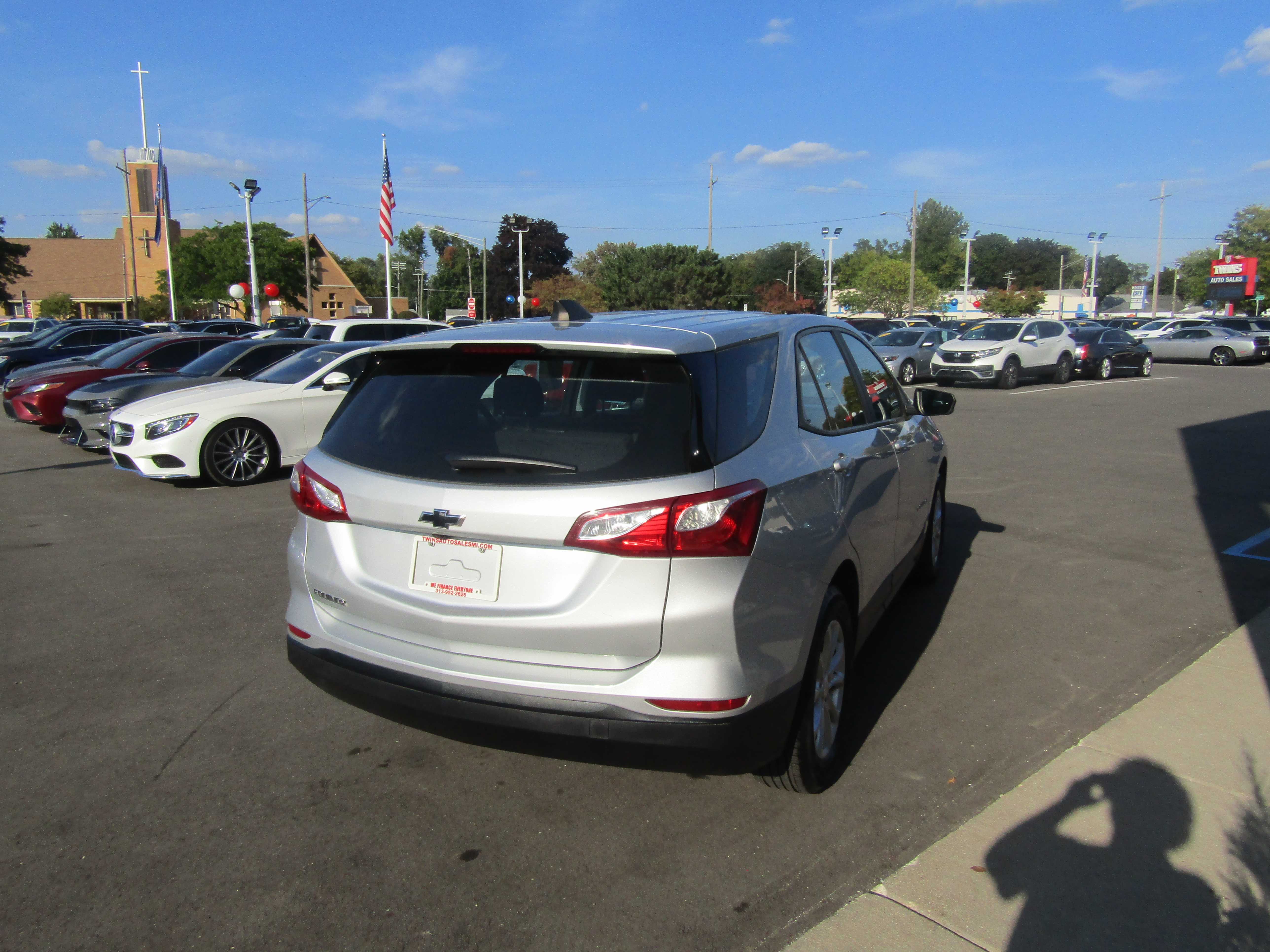 SILVER, 2020 CHEVROLET EQUINOX Thumnail Image 4