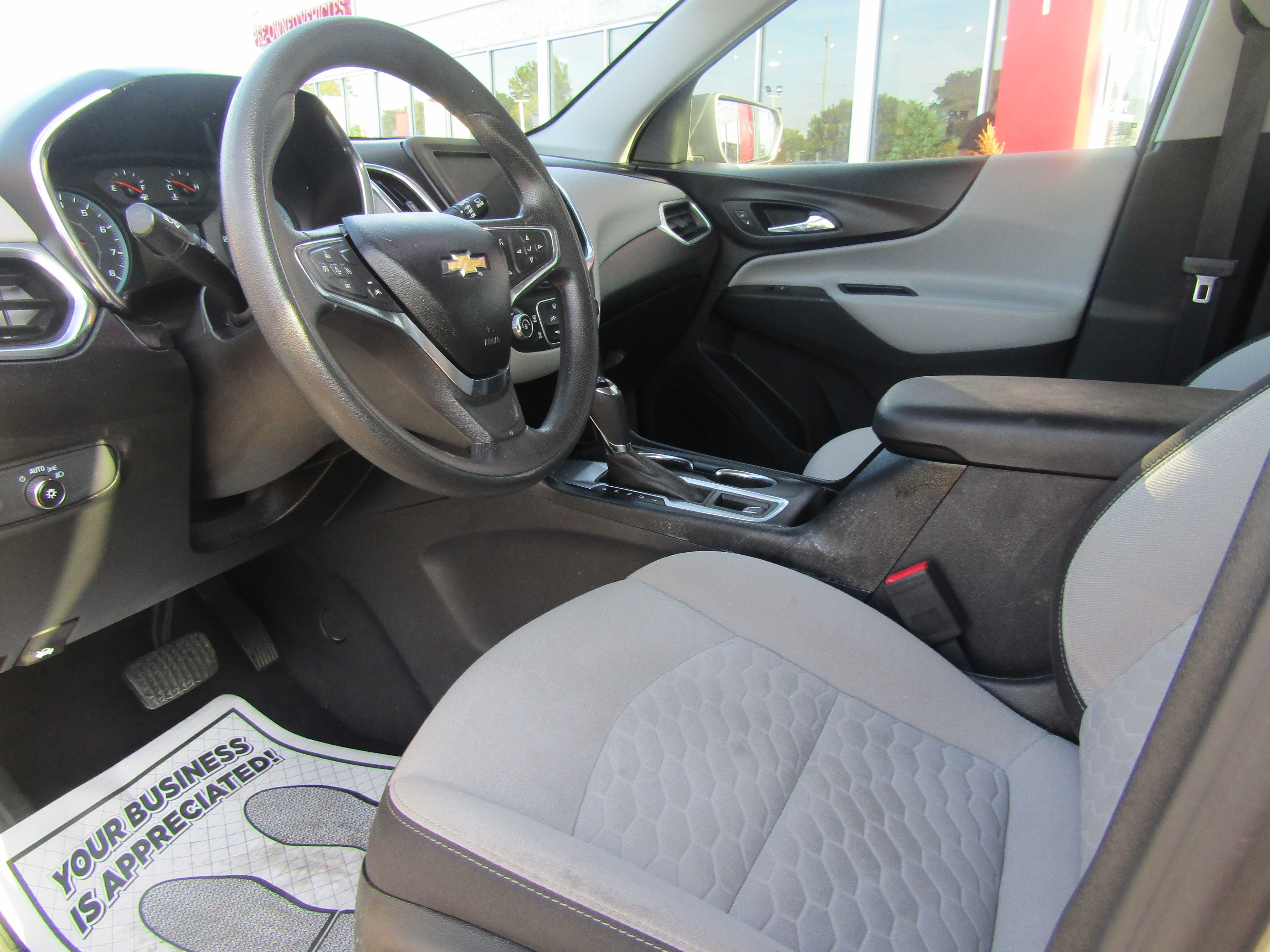 SILVER, 2020 CHEVROLET EQUINOX Thumnail Image 9
