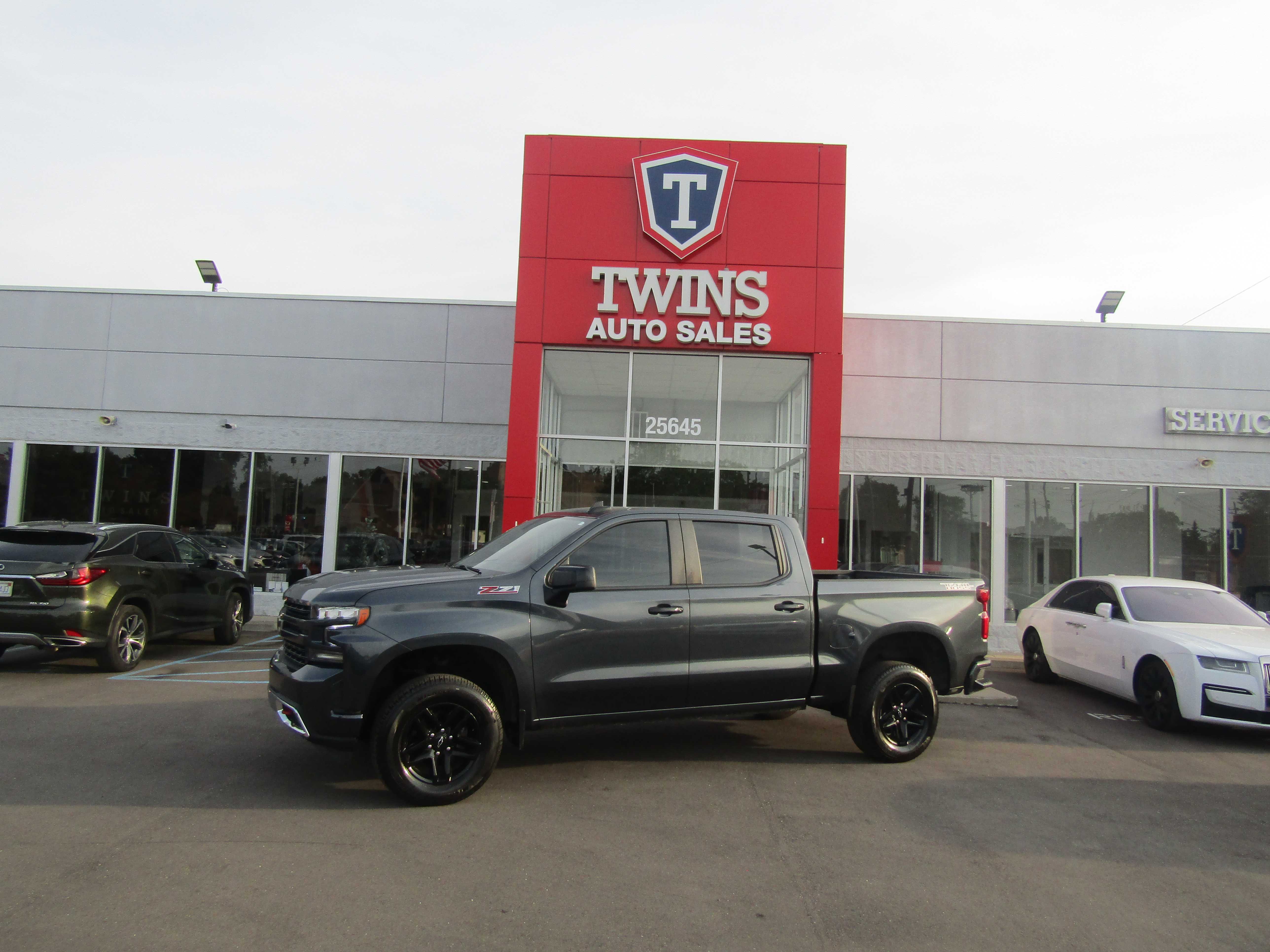 BLUE, 2021 CHEVROLET SILVERADO 1500 CREW CAB Image 