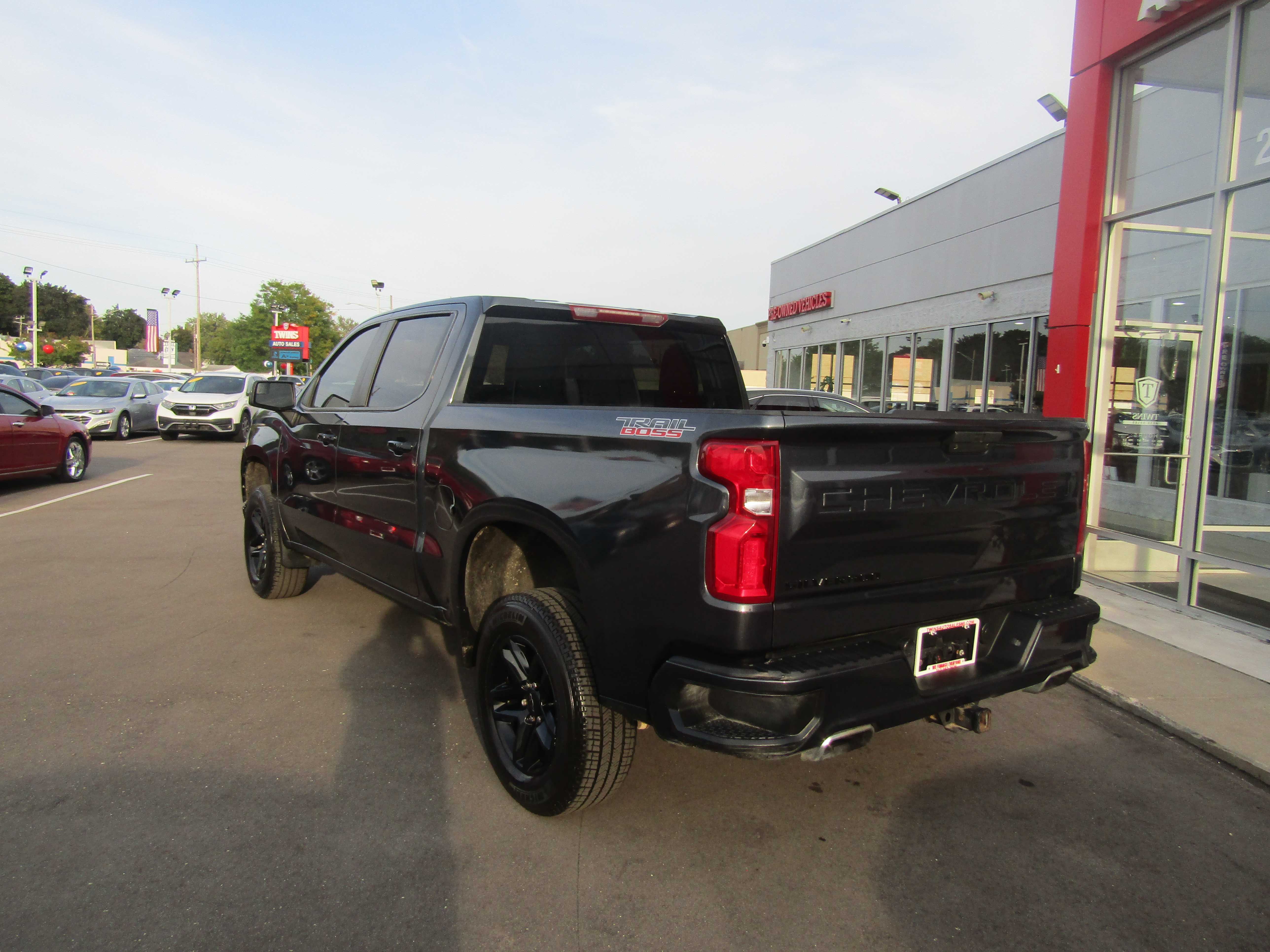 BLUE, 2021 CHEVROLET SILVERADO 1500 CREW CAB Thumnail Image 3