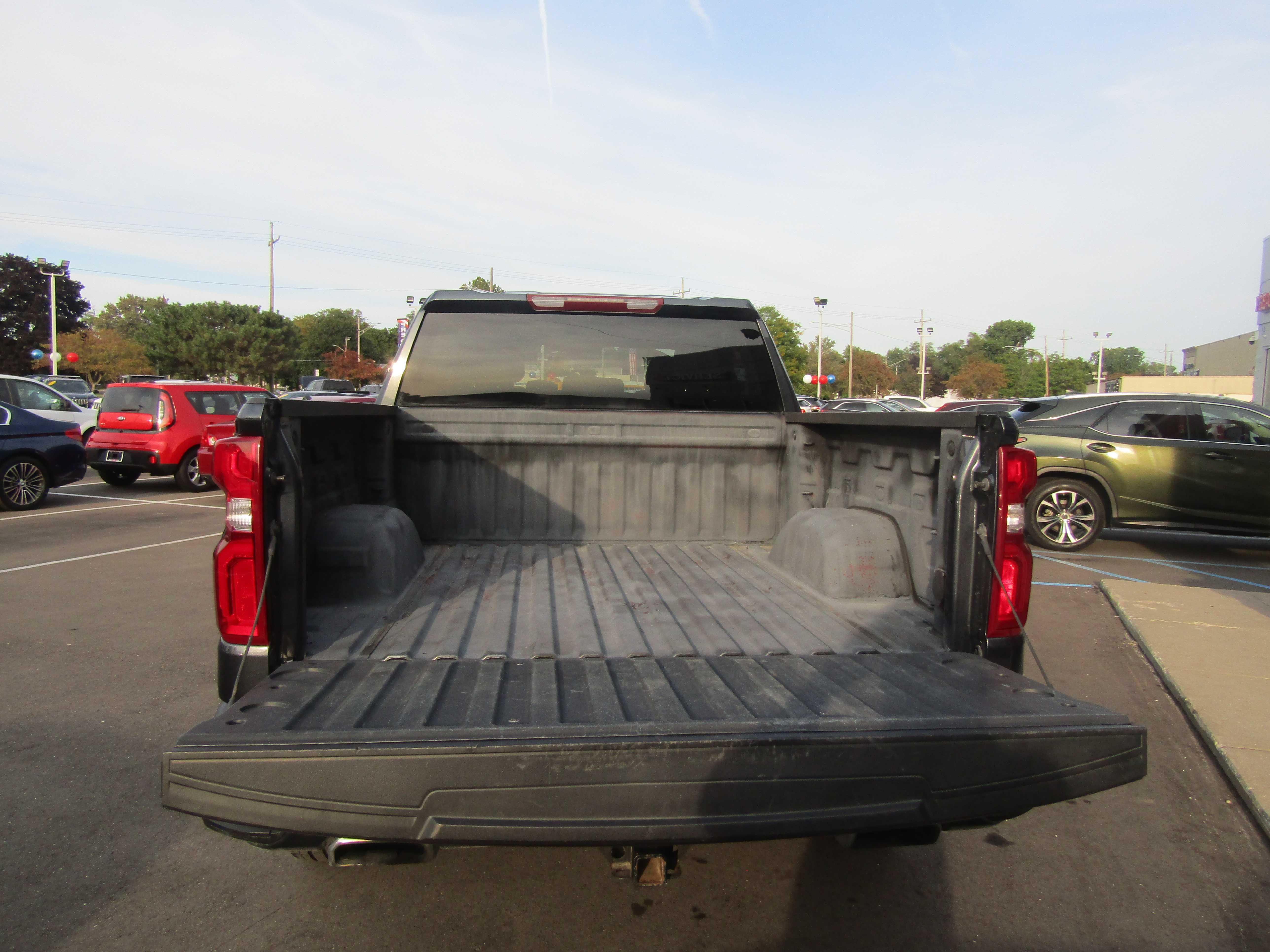 BLUE, 2021 CHEVROLET SILVERADO 1500 CREW CAB Thumnail Image 4