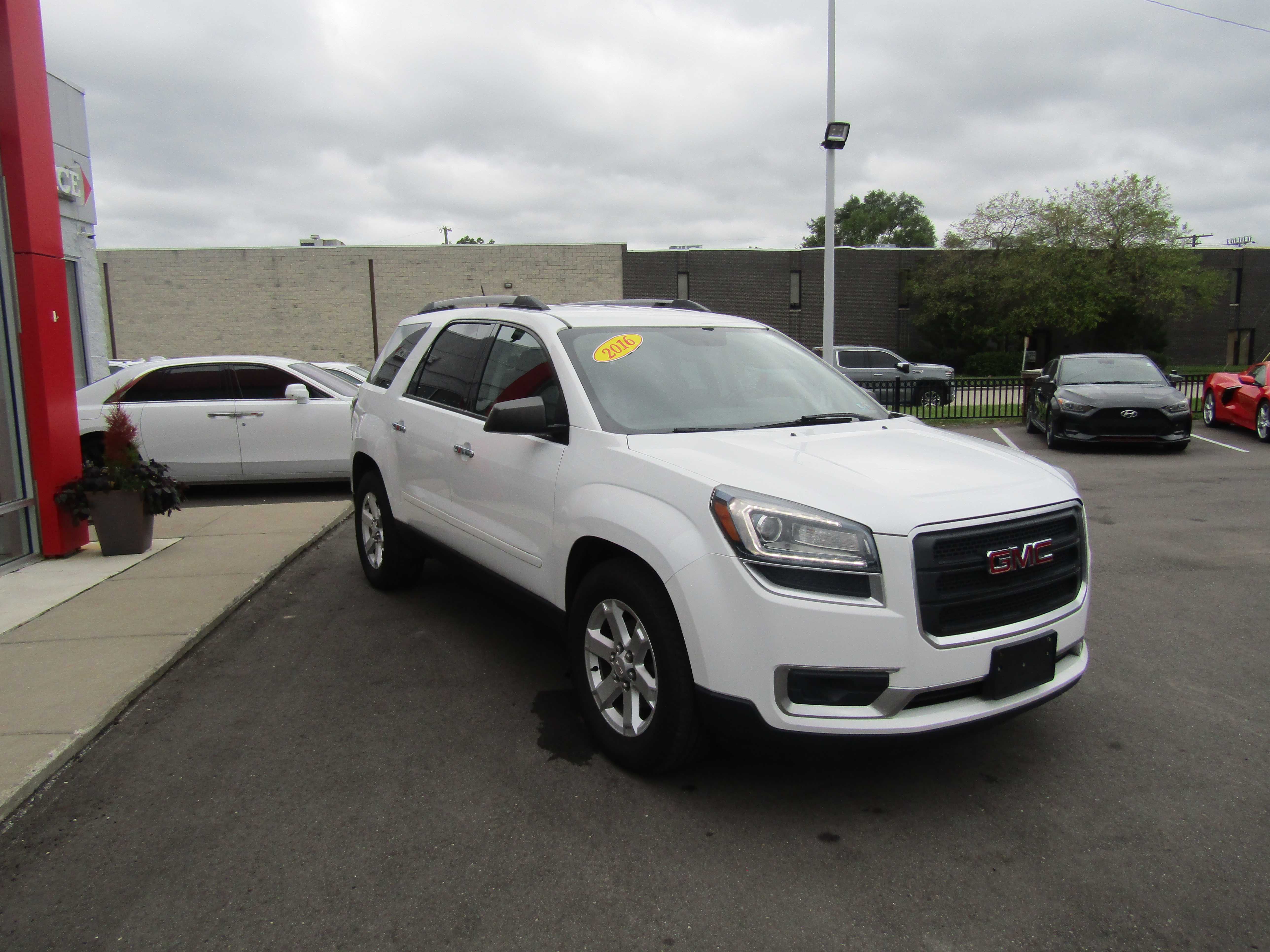 WHITE, 2016 GMC ACADIA Thumnail Image 4