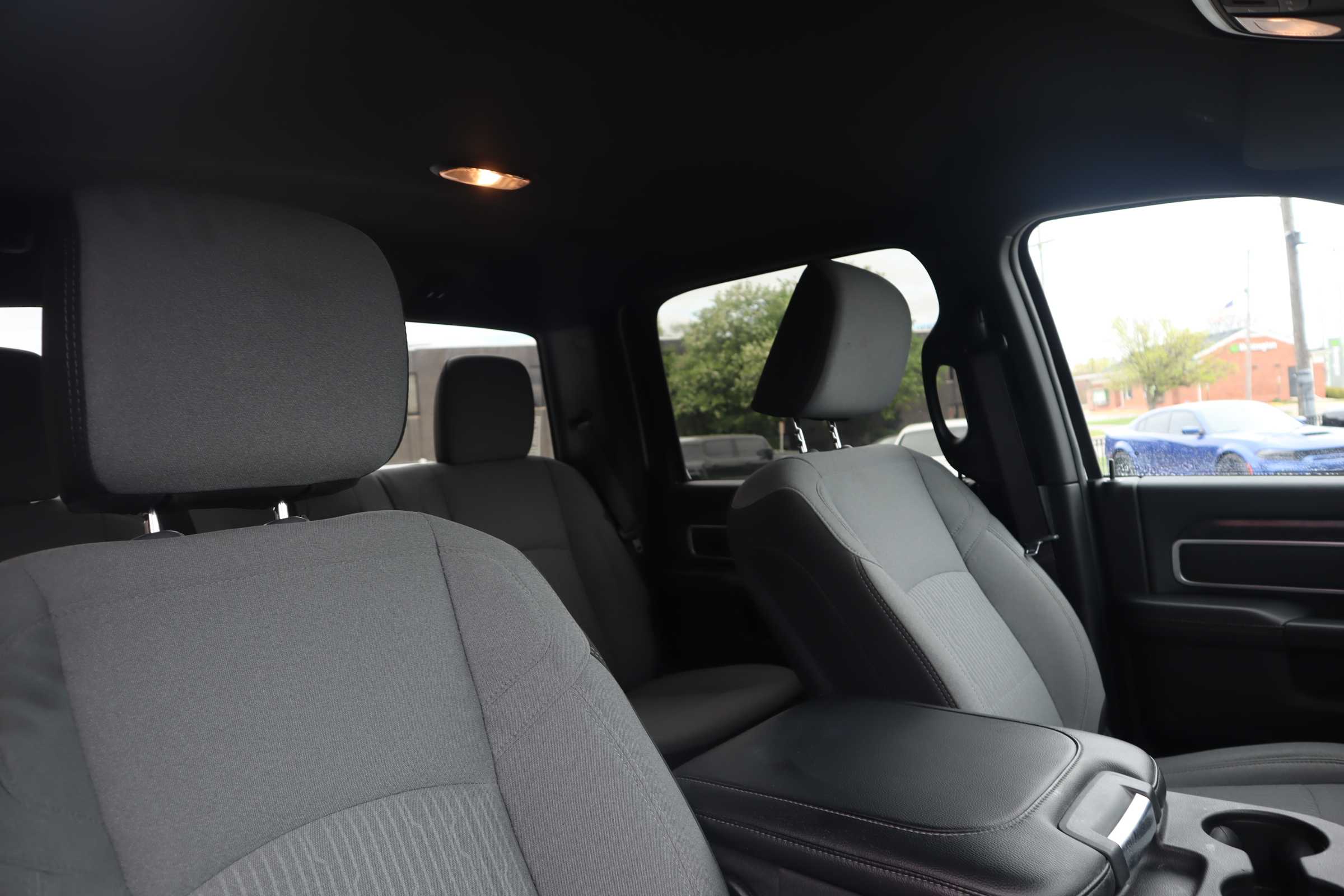 WHITE, 2024 RAM 3500 CREW CAB Thumnail Image 13