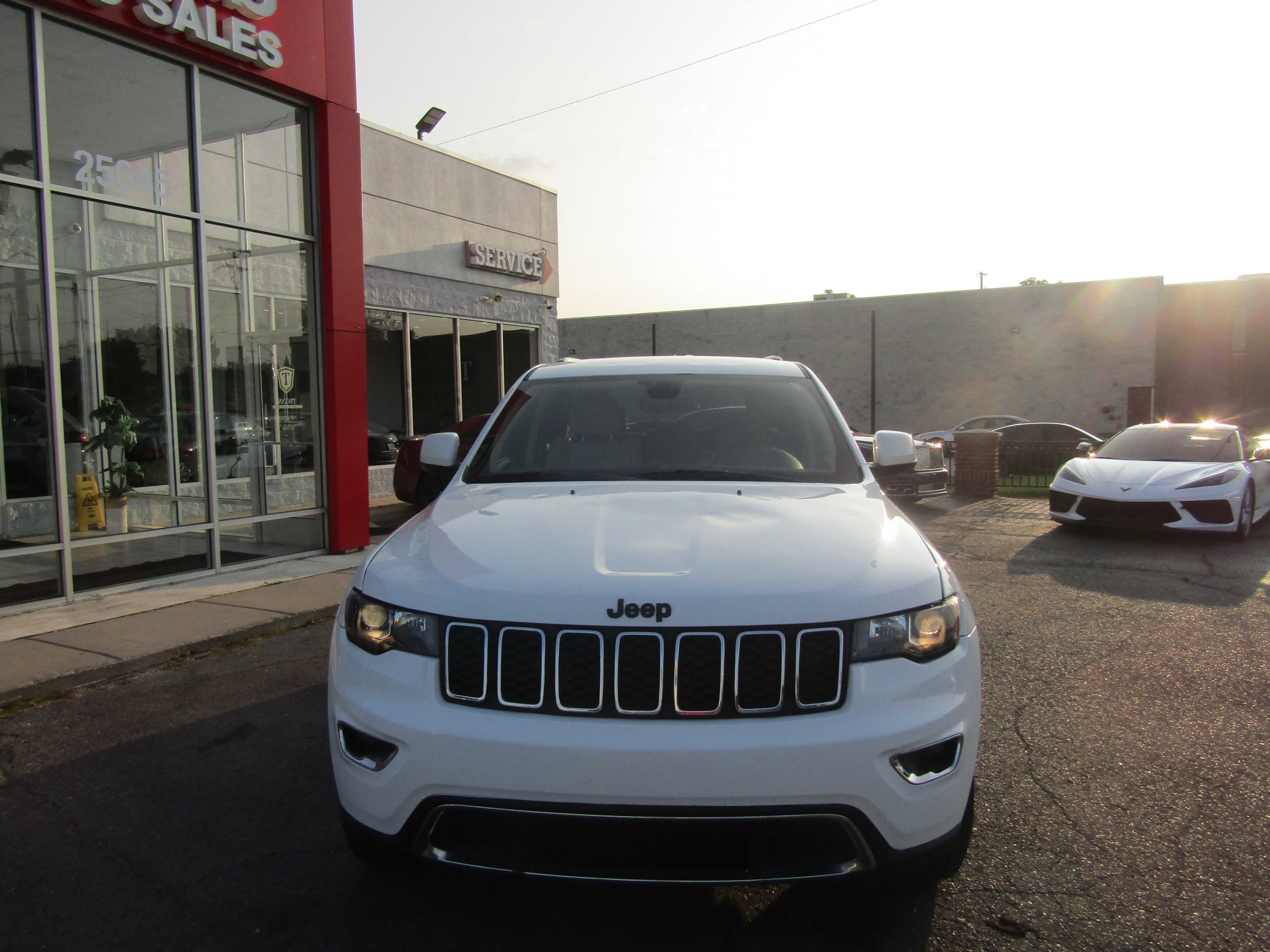 WHITE, 2022 JEEP GRAND CHEROKEE Thumnail Image 3