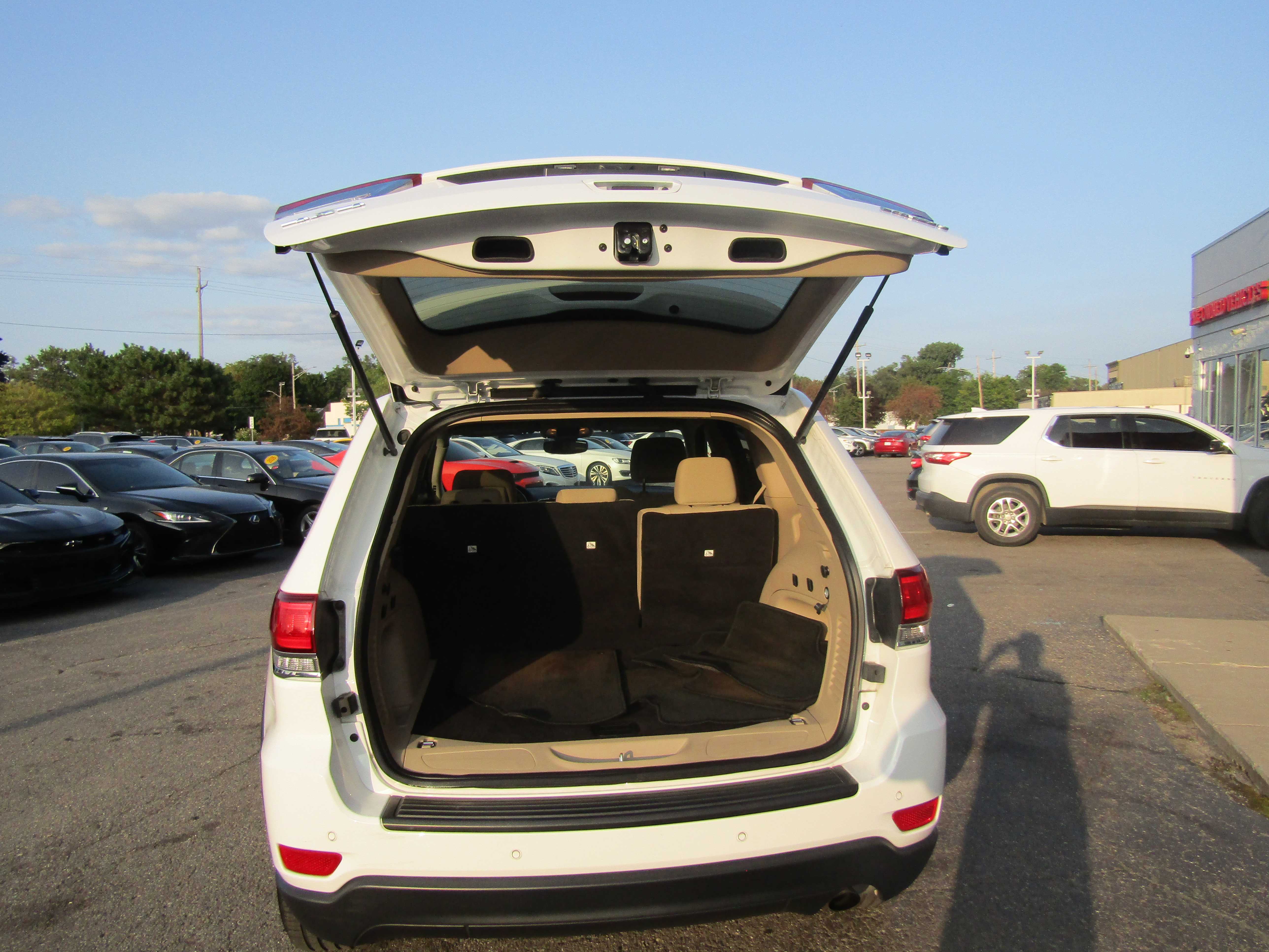WHITE, 2022 JEEP GRAND CHEROKEE Thumnail Image 7