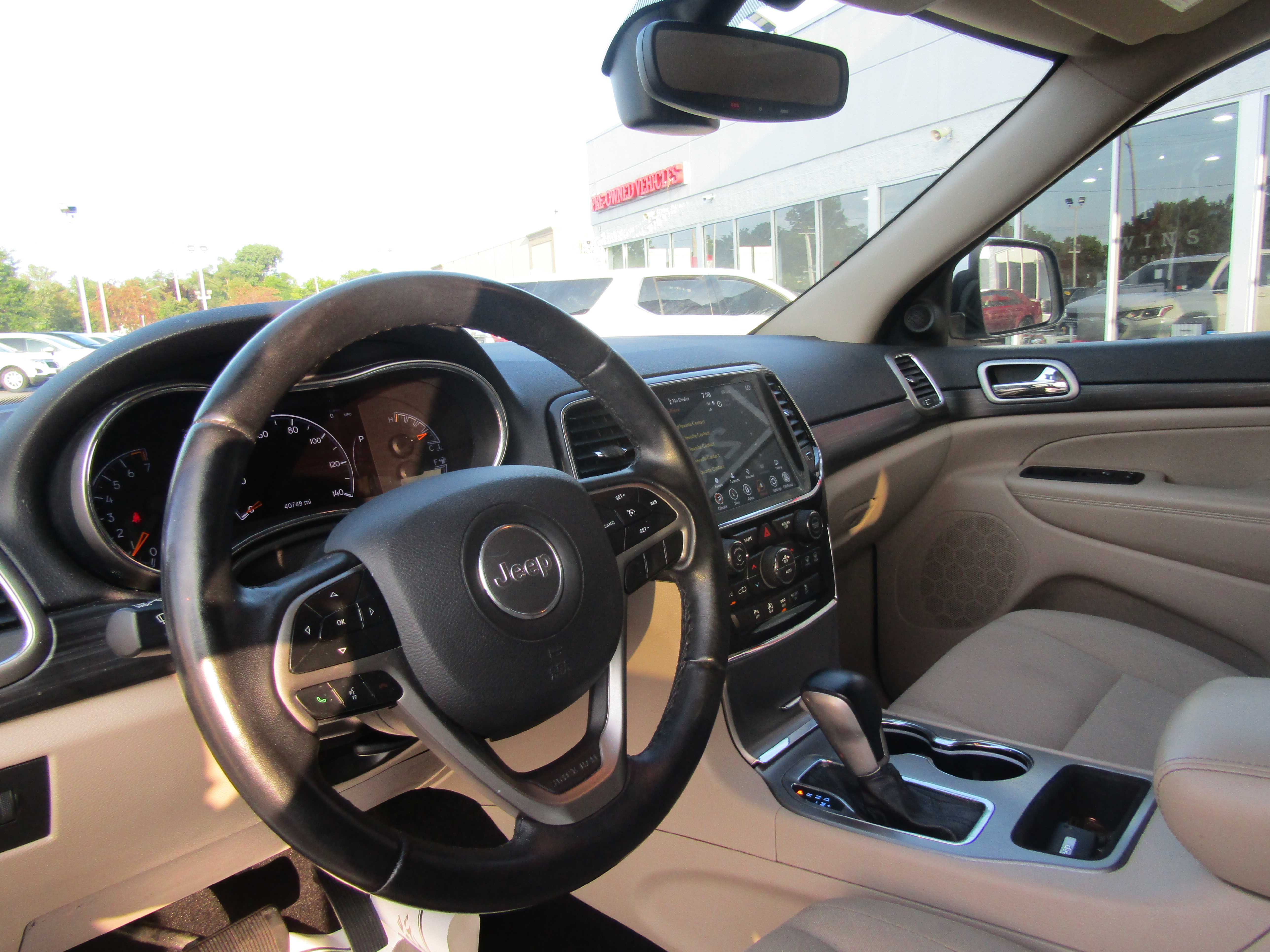 WHITE, 2022 JEEP GRAND CHEROKEE Thumnail Image 11