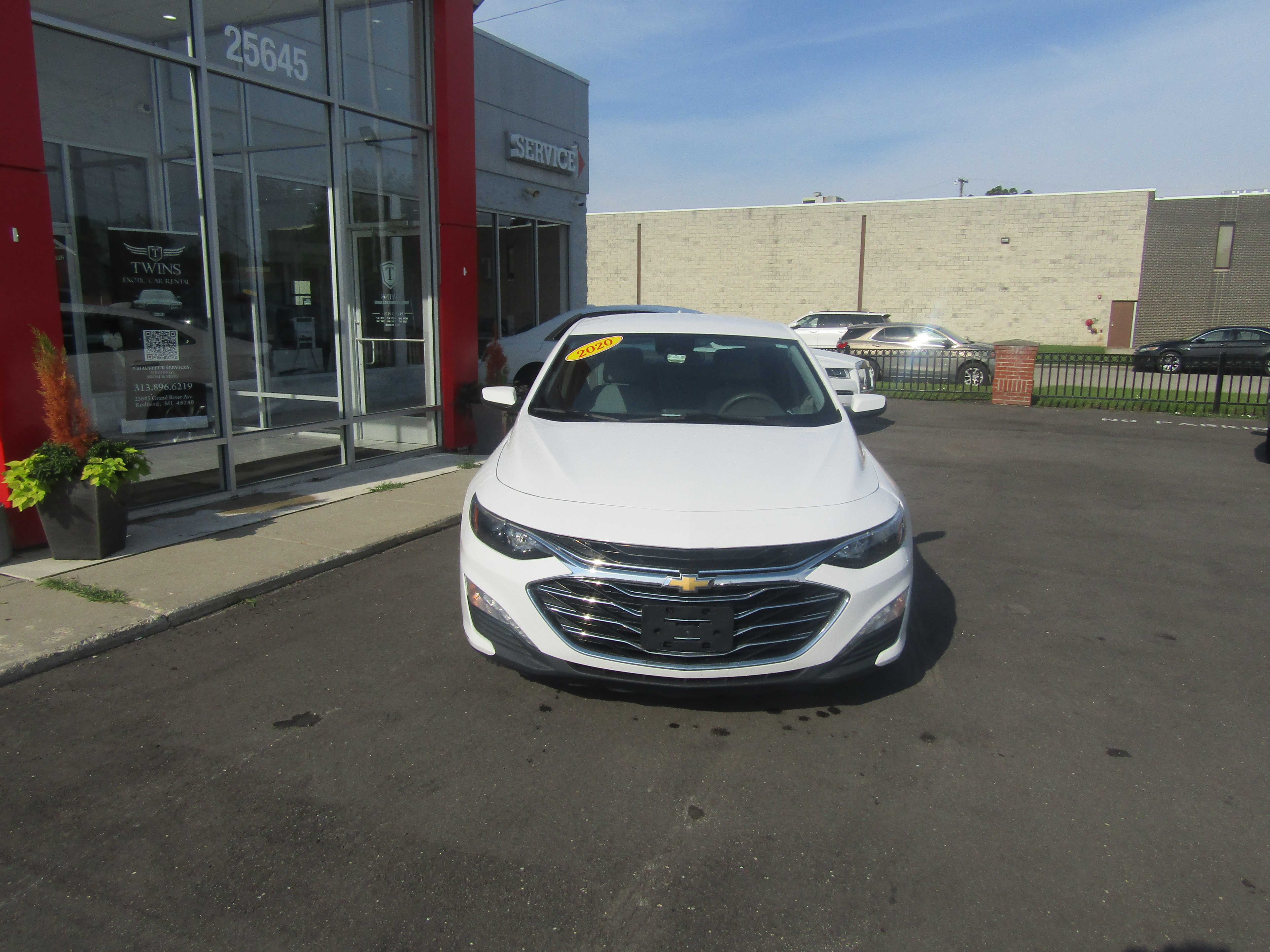 WHITE, 2020 CHEVROLET MALIBU Thumnail Image 6