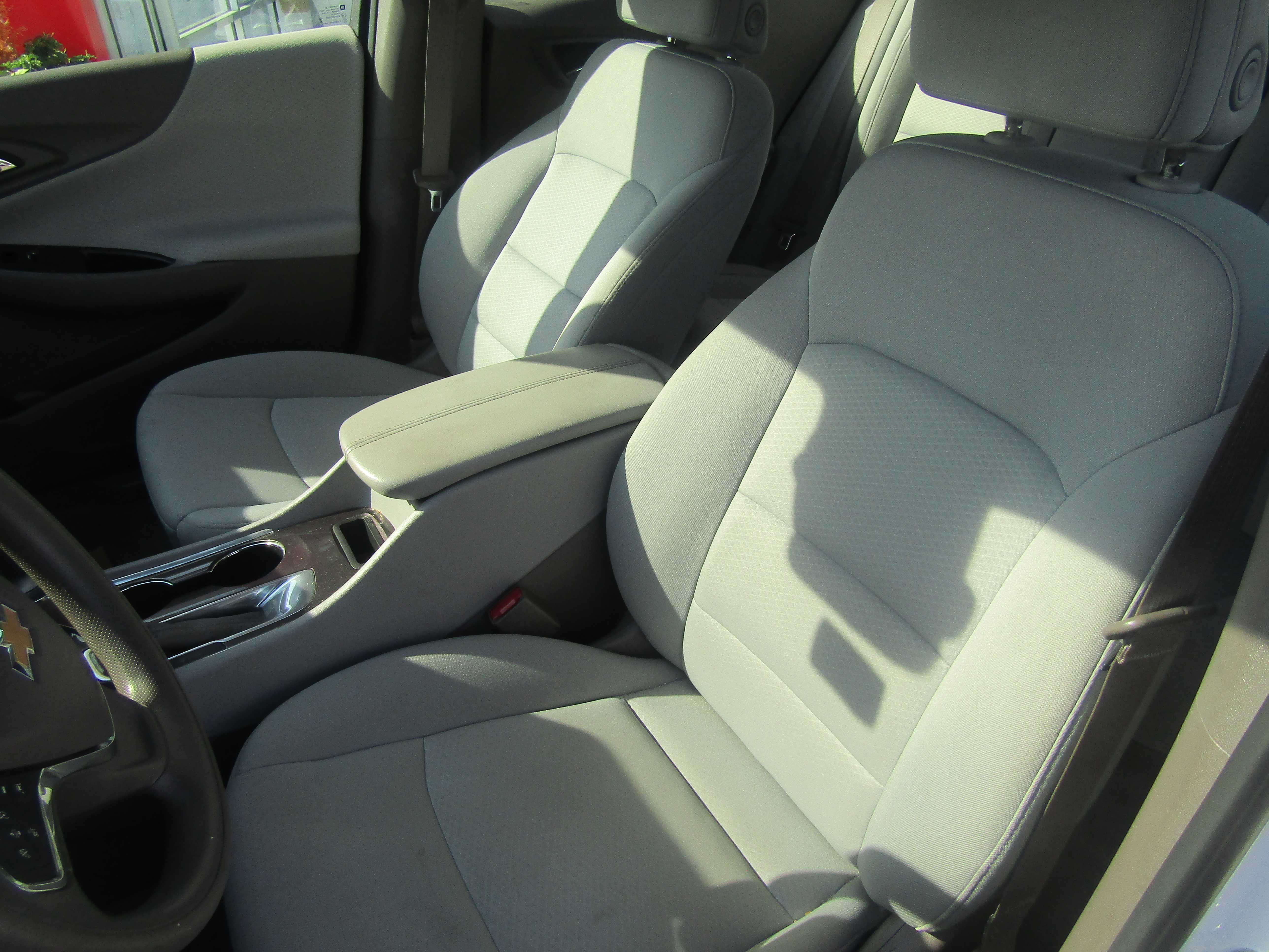 WHITE, 2020 CHEVROLET MALIBU Thumnail Image 9