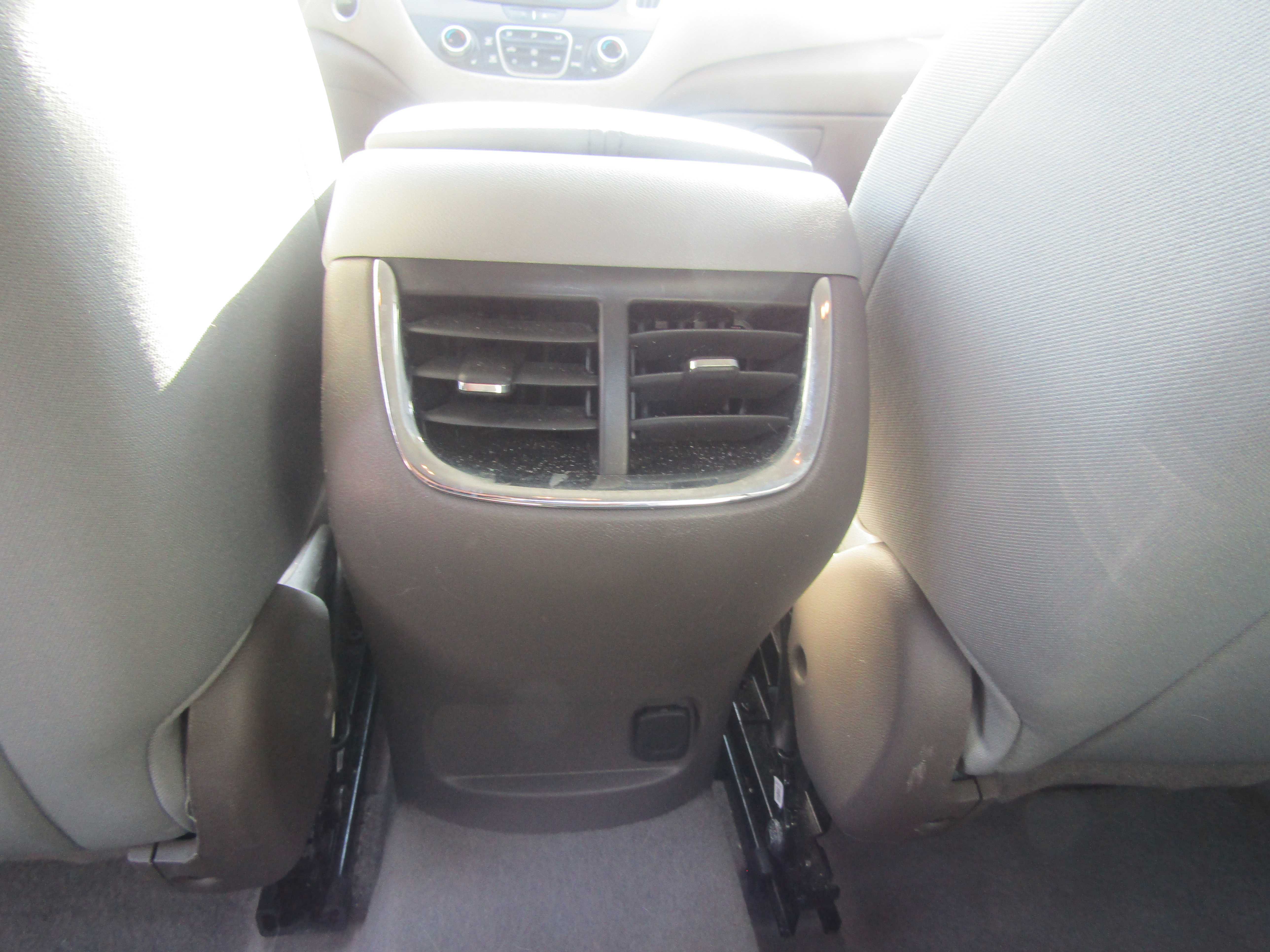 WHITE, 2020 CHEVROLET MALIBU Thumnail Image 13