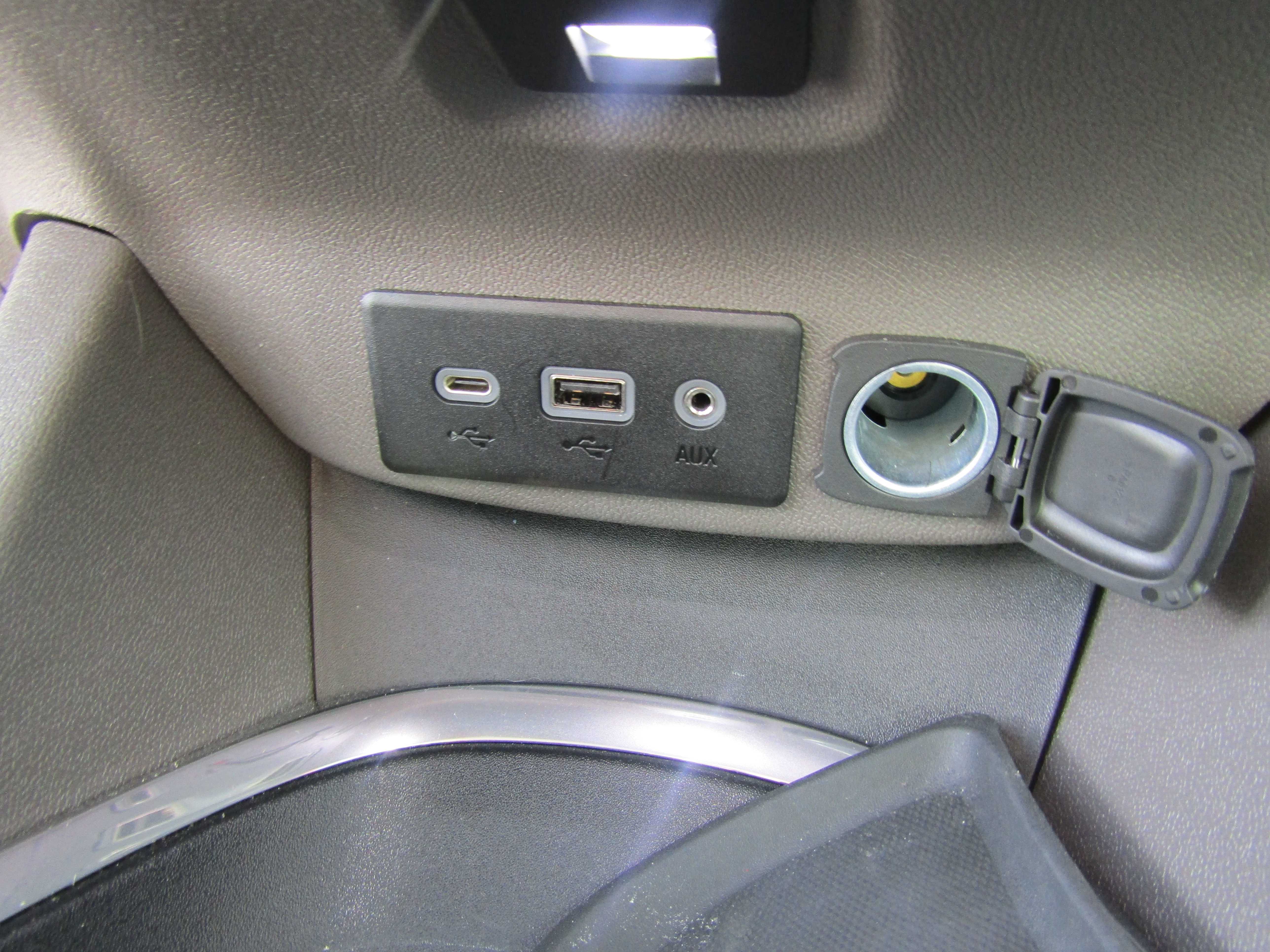 WHITE, 2020 CHEVROLET MALIBU Thumnail Image 16