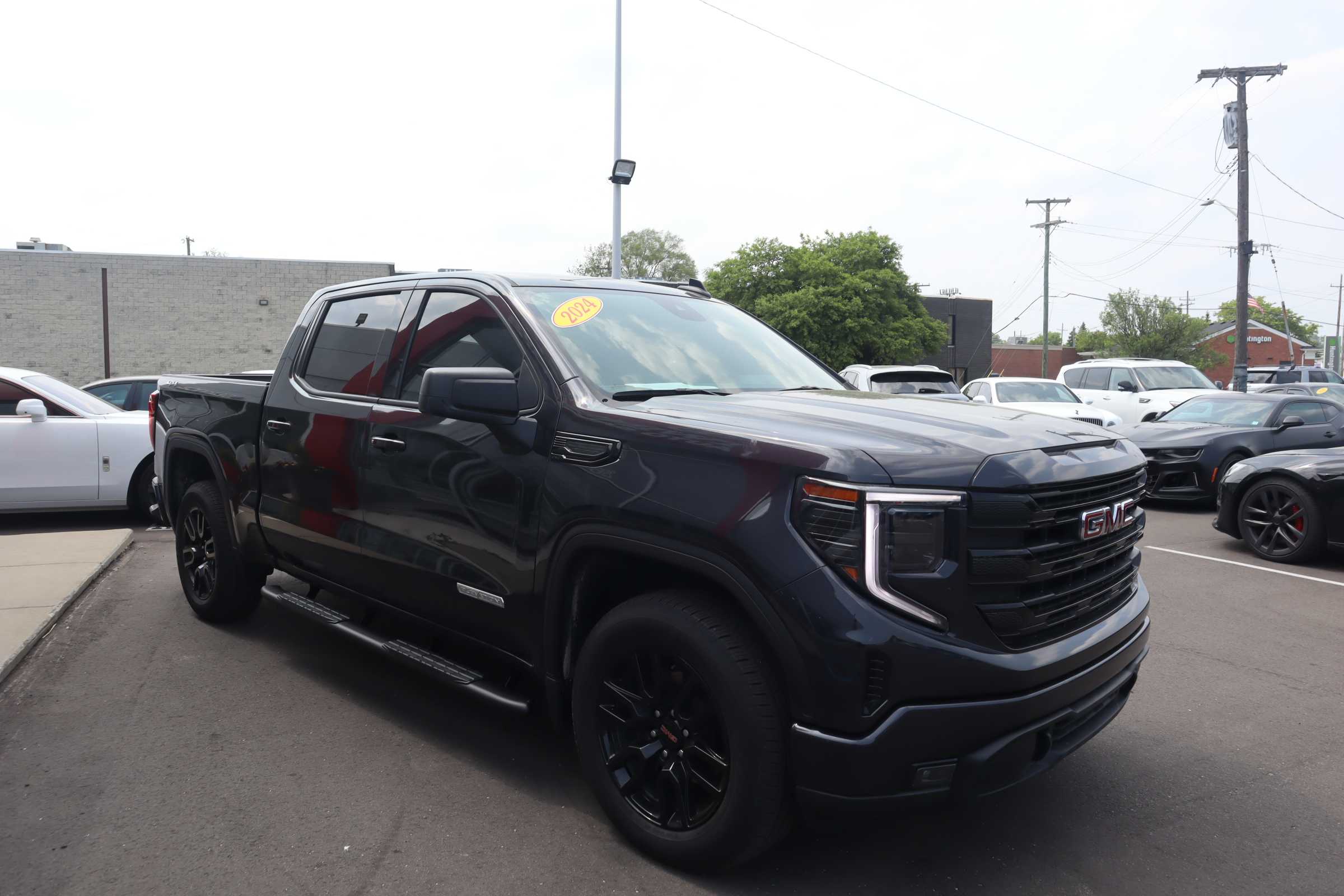 BLACK, 2024 GMC SIERRA 1500 CREW CAB Thumnail Image 4