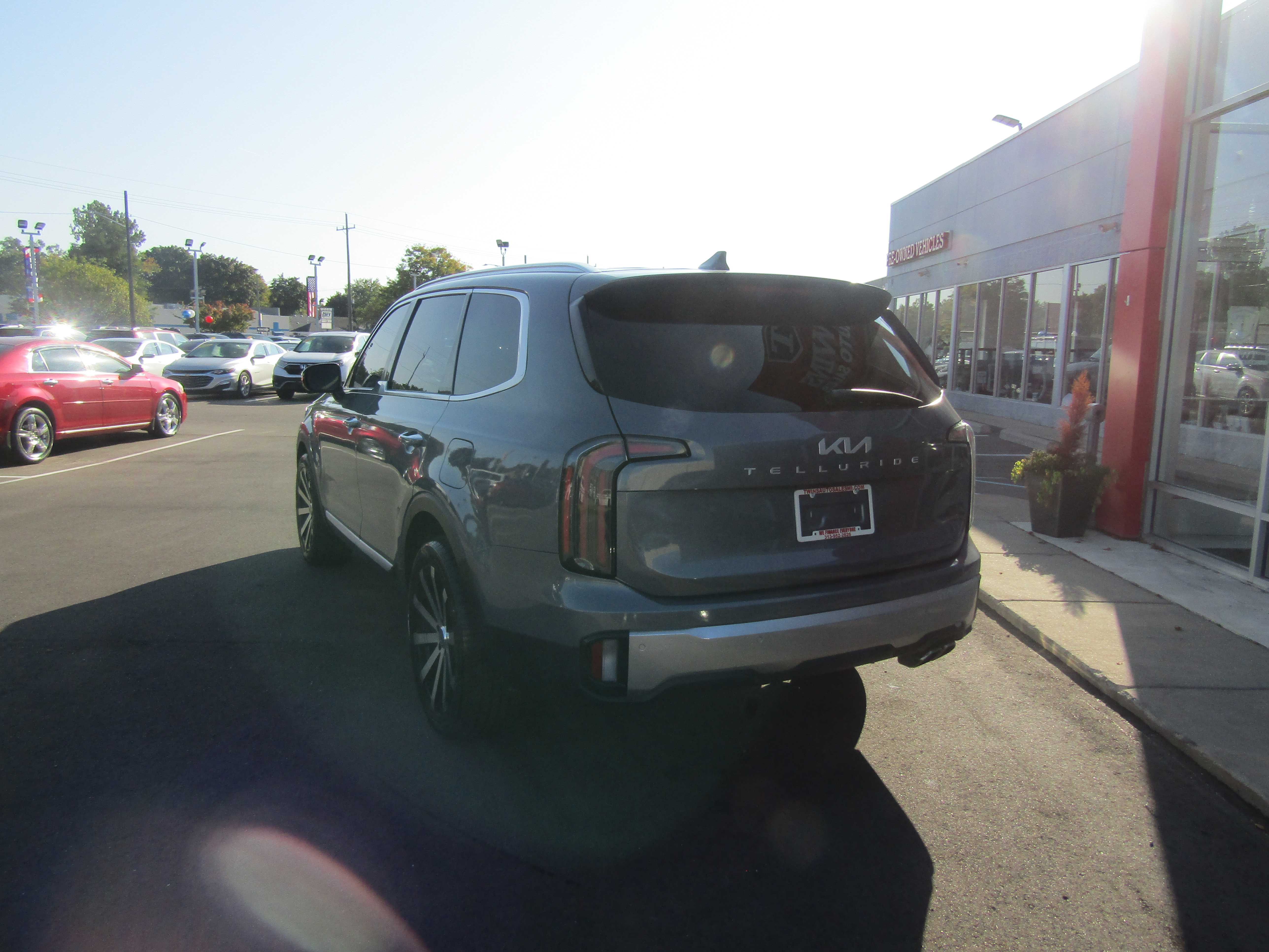 SILVER, 2023 KIA TELLURIDE Thumnail Image 3