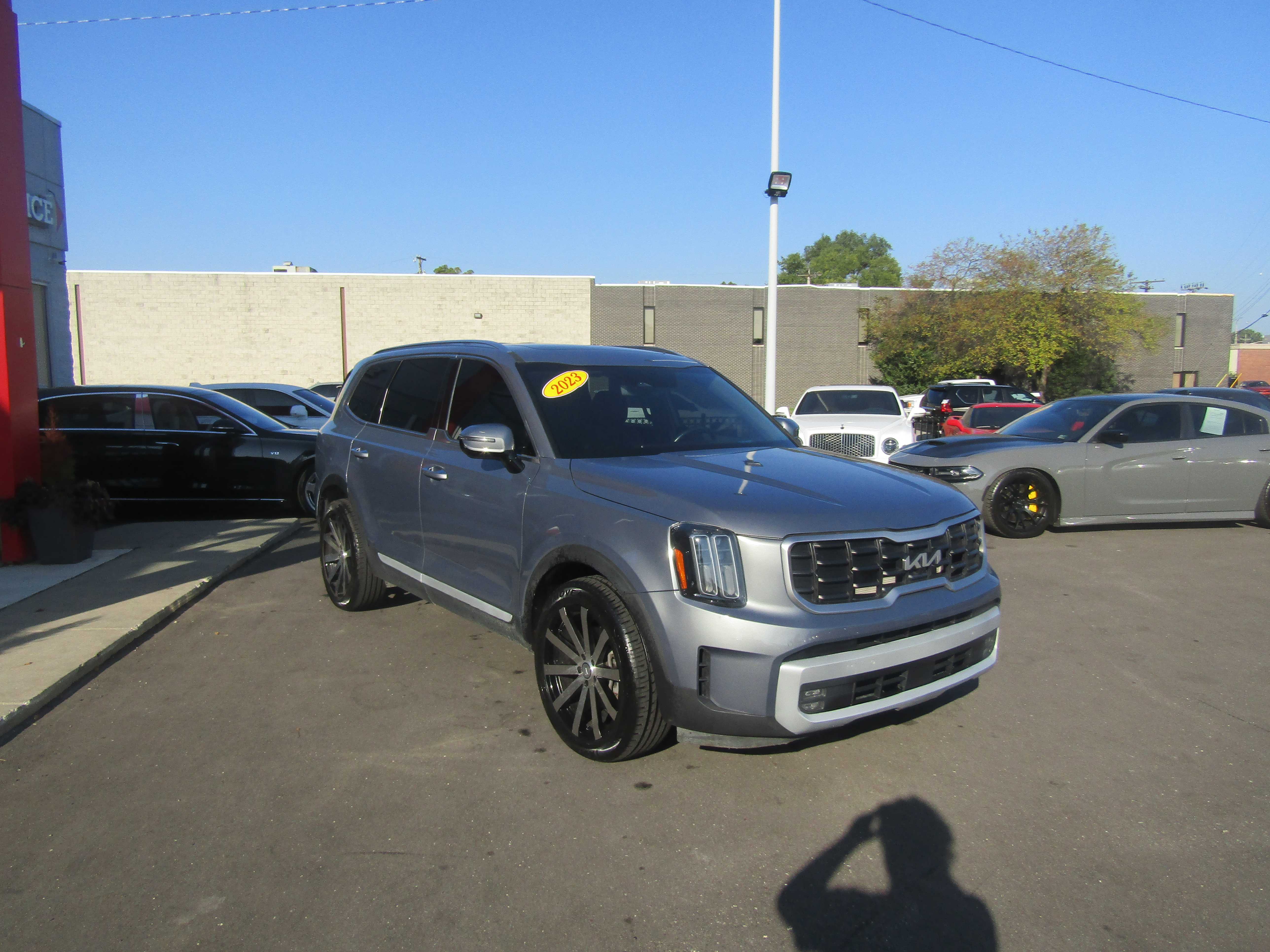 SILVER, 2023 KIA TELLURIDE Thumnail Image 5