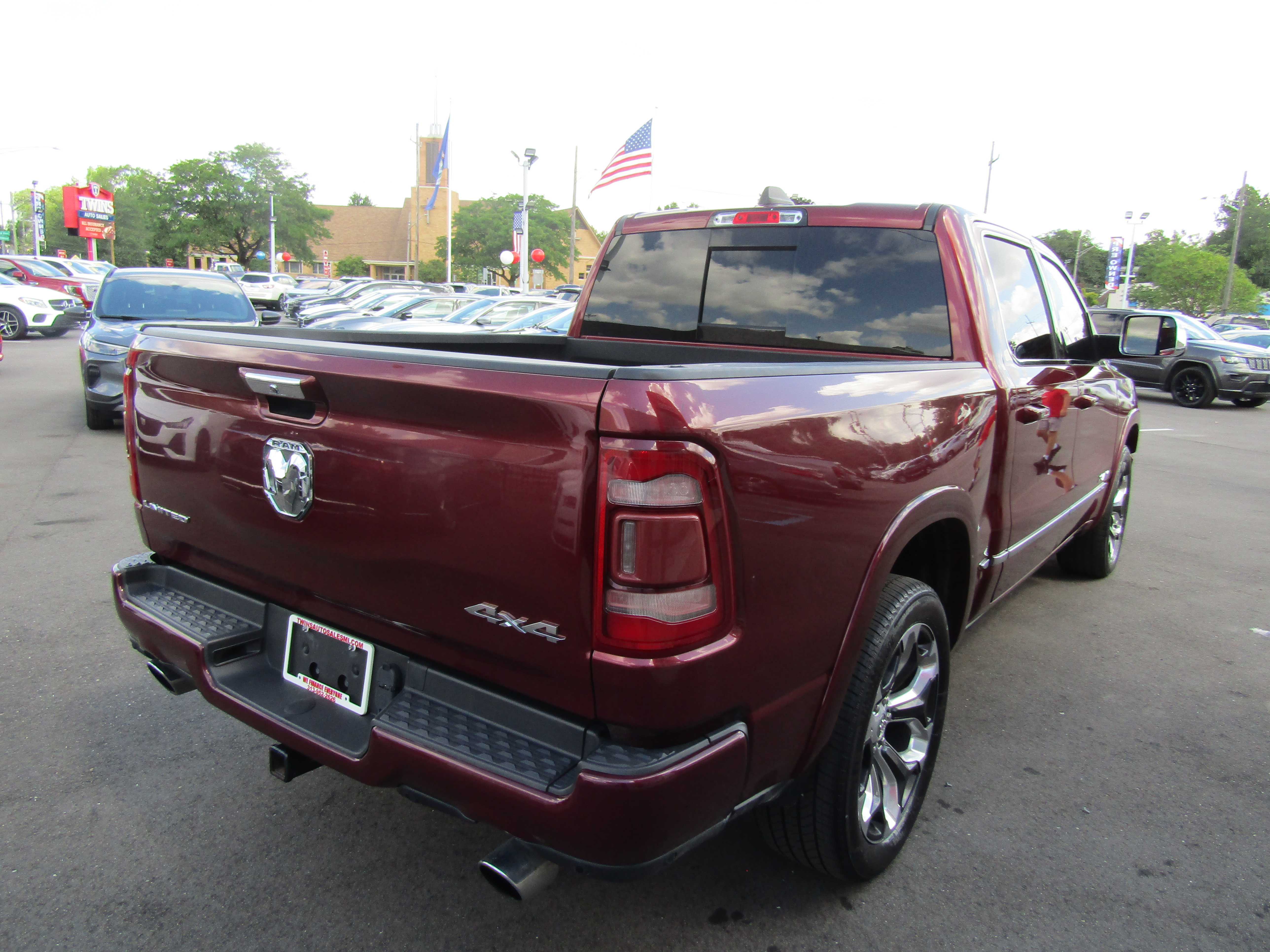 BURGUNDY, 2019 RAM 1500 CREW CAB Thumnail Image 6