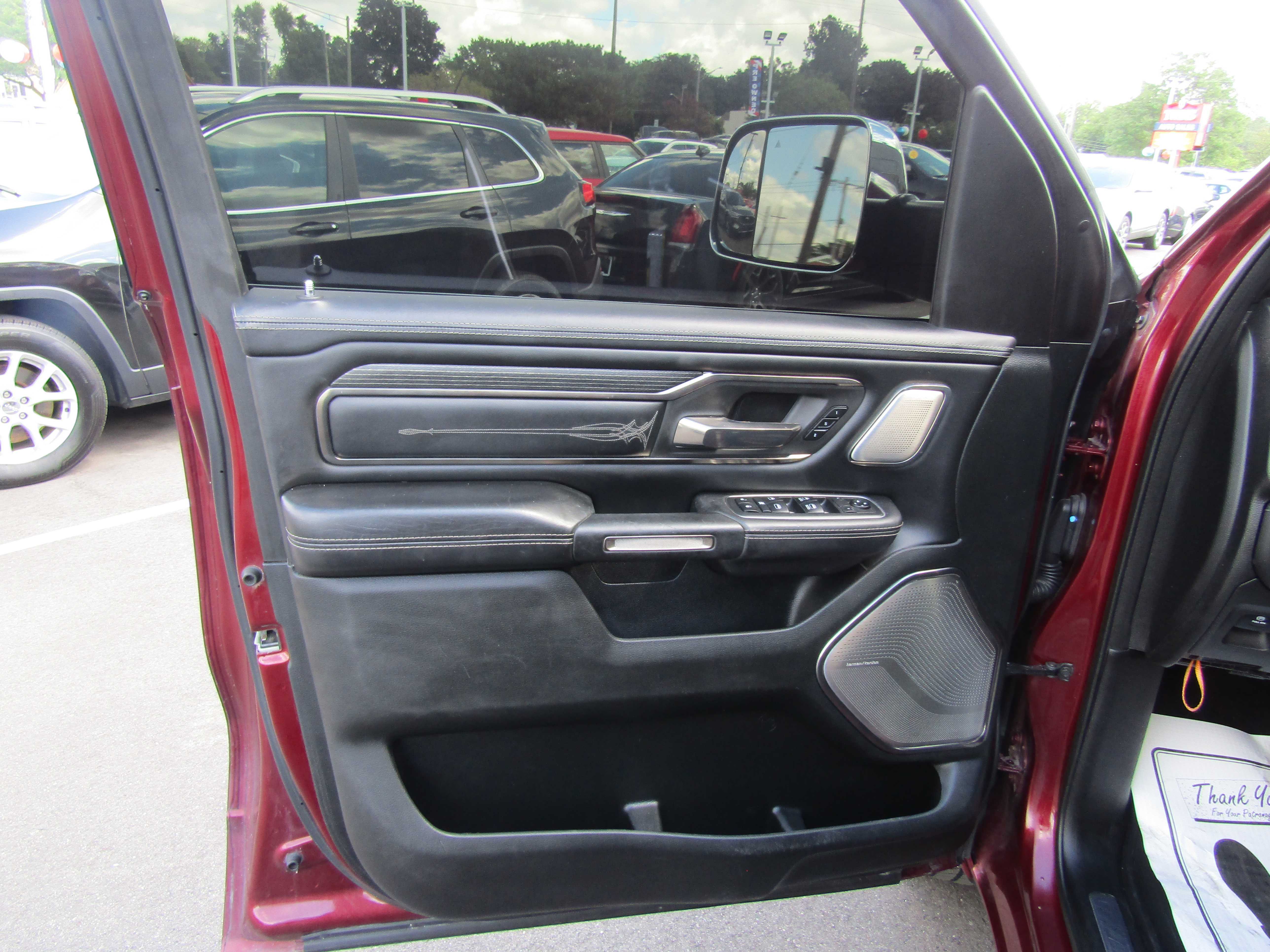 BURGUNDY, 2019 RAM 1500 CREW CAB Thumnail Image 7