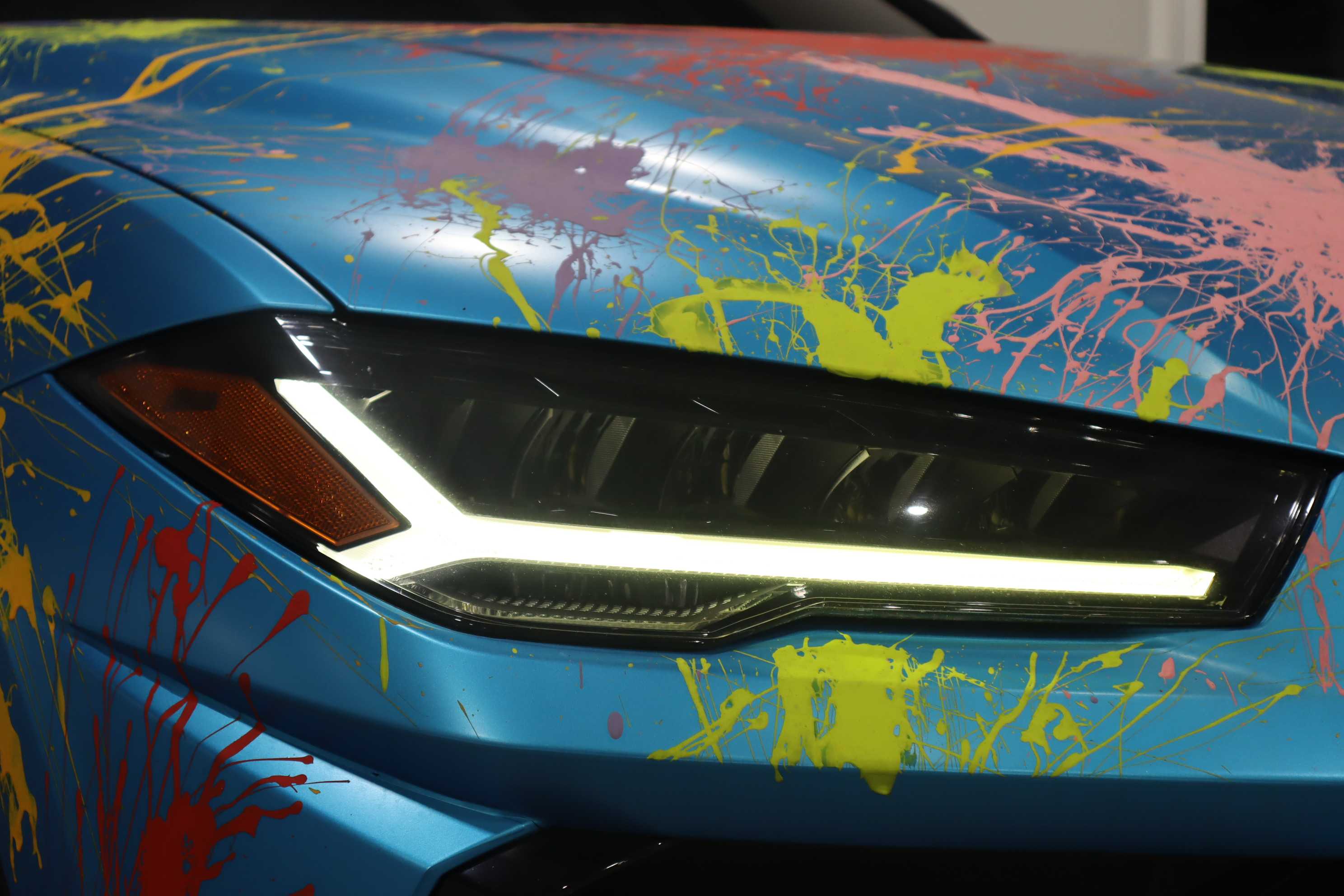 BLUE, 2019 LAMBORGHINI URUS Thumnail Image 7