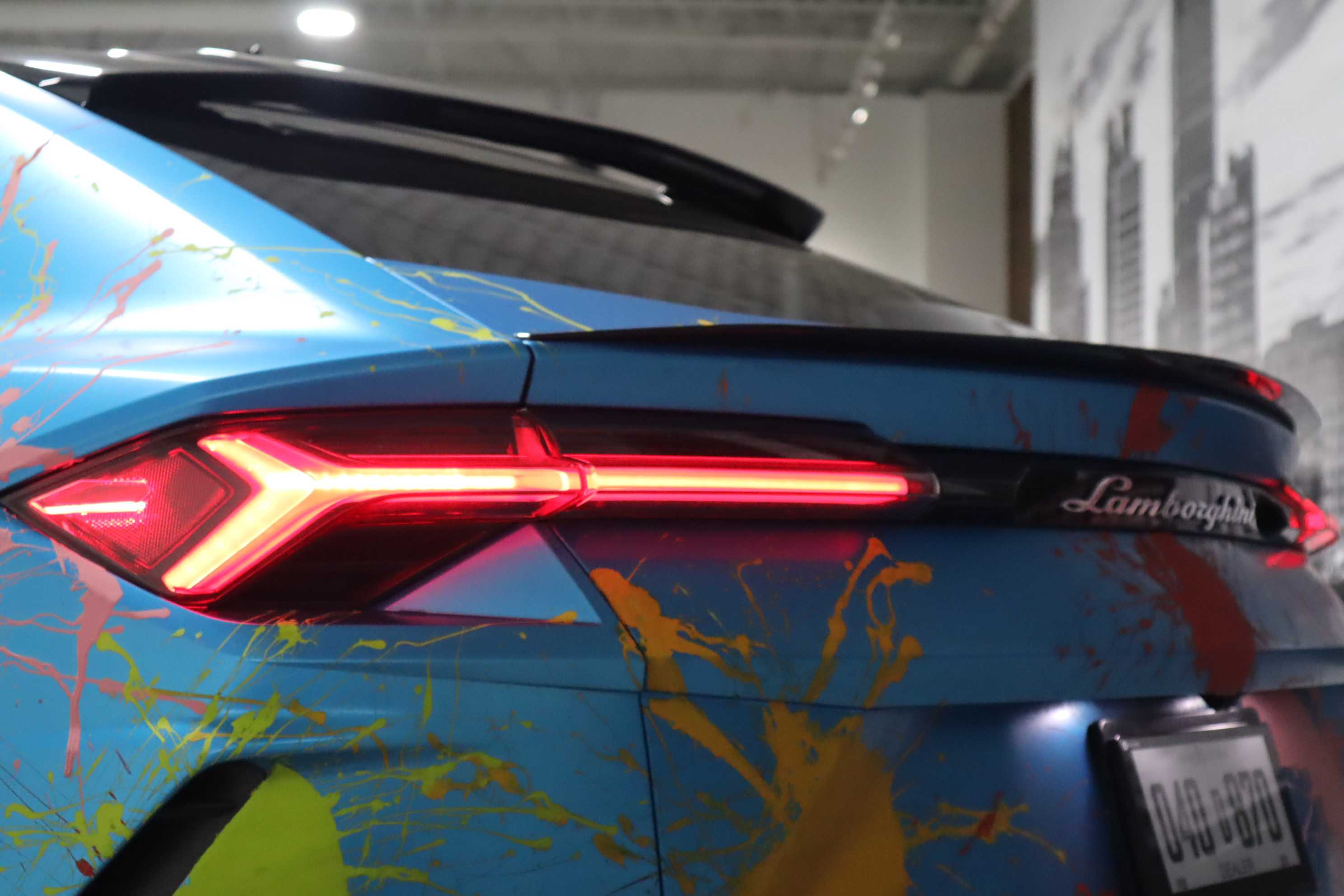 BLUE, 2019 LAMBORGHINI URUS Thumnail Image 10